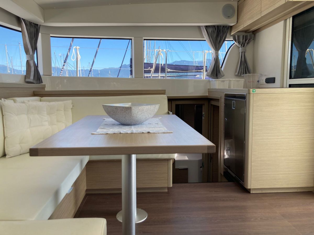 Lagoon 40 - 4 cab. — photo 8