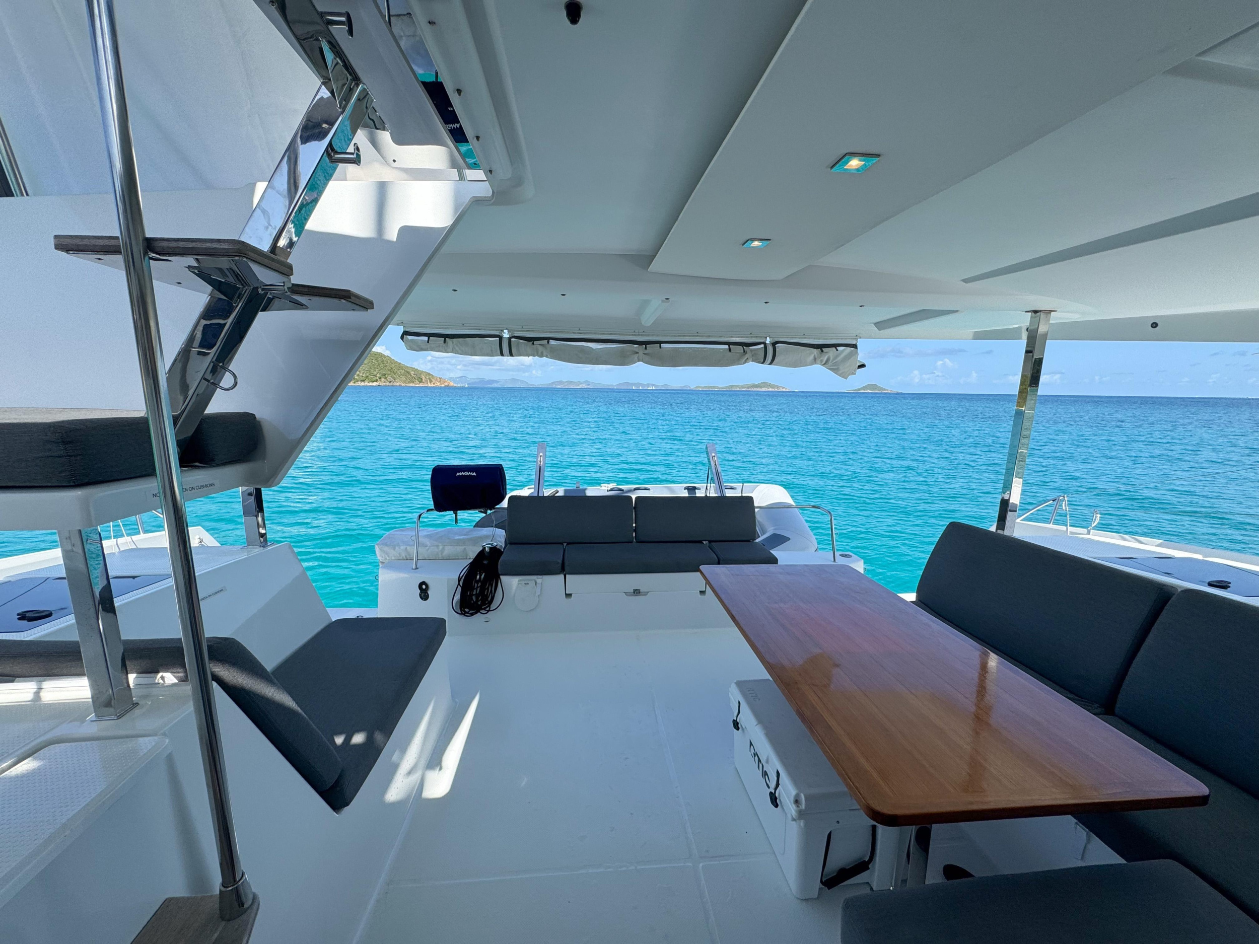 Fountaine Pajot Isla 40 - 4 + 1 cab. — photo 12