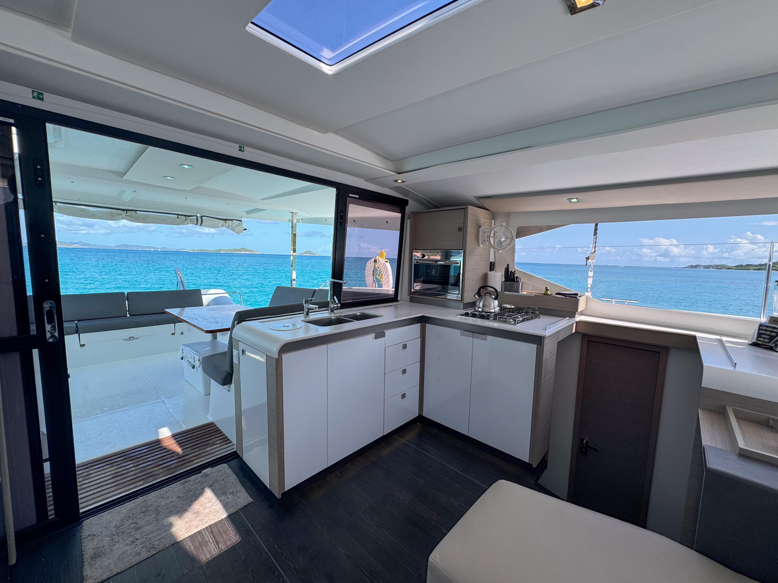 Fountaine Pajot Isla 40 - 4 + 1 cab. — photo 16