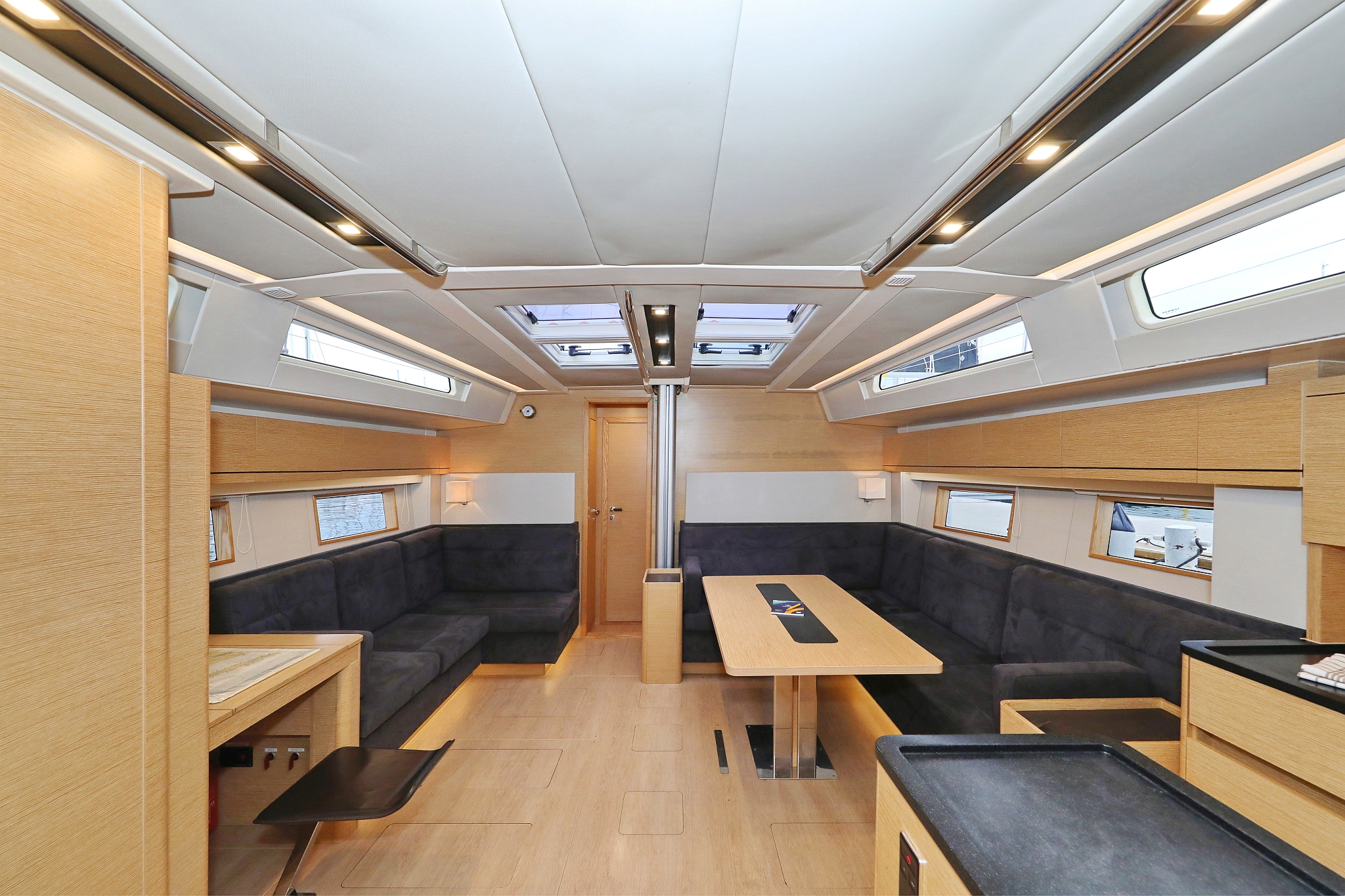 Hanse 548 - 5 + 1 cab. — photo 8