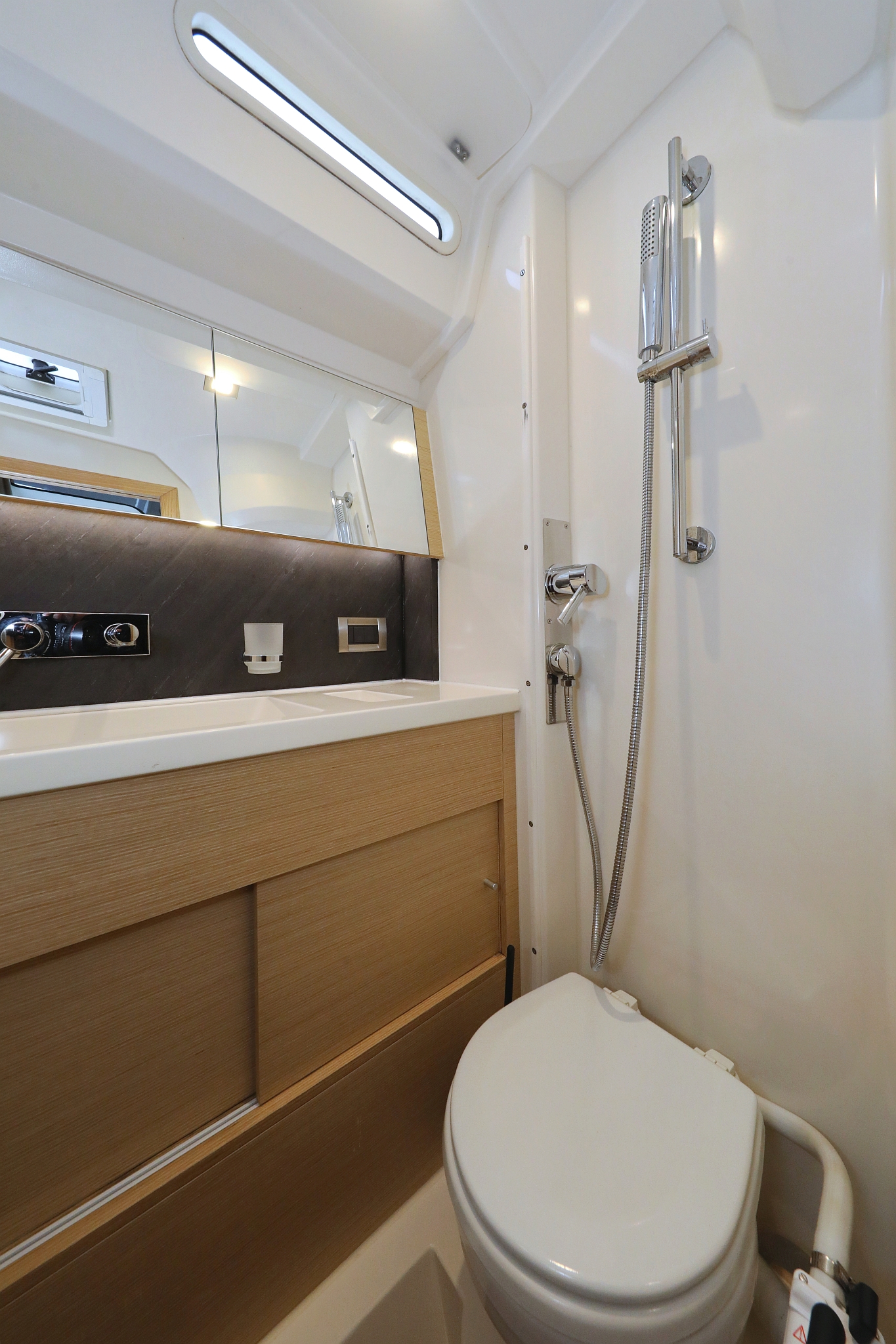 Hanse 548 - 5 + 1 cab. — photo 33