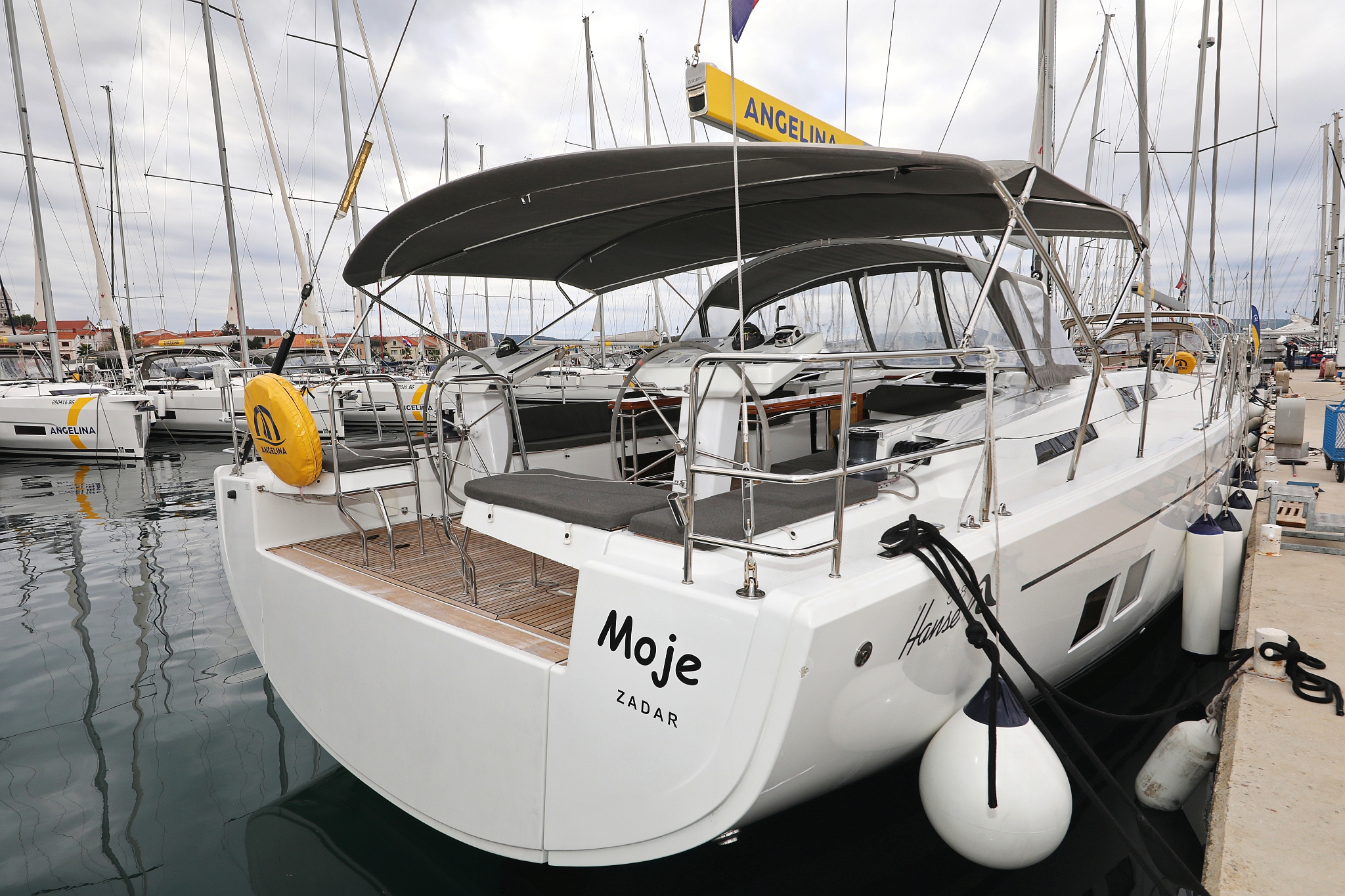 Hanse 548 - 5 + 1 cab. — photo 1