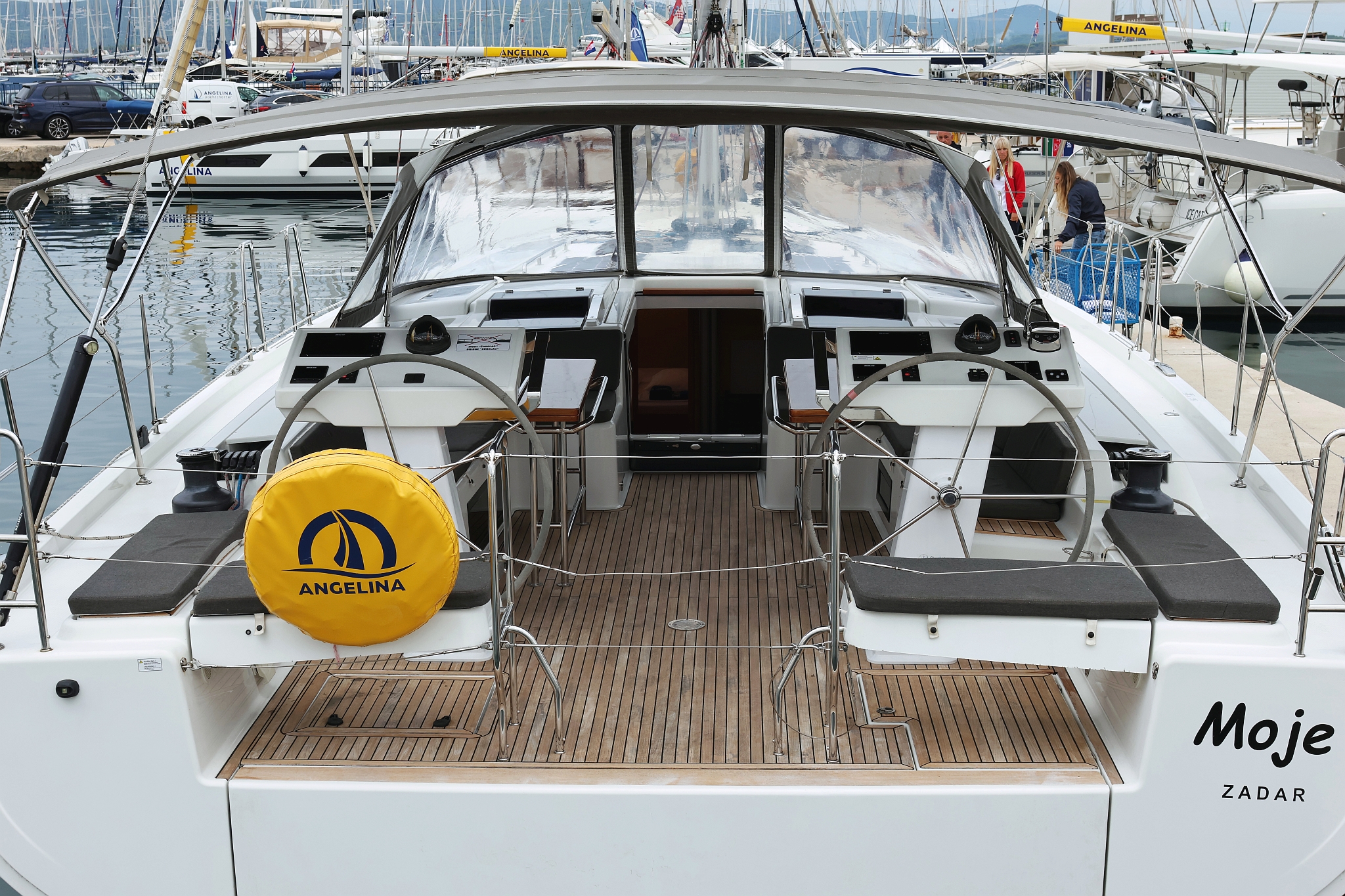 Hanse 548 - 5 + 1 cab. — photo 32
