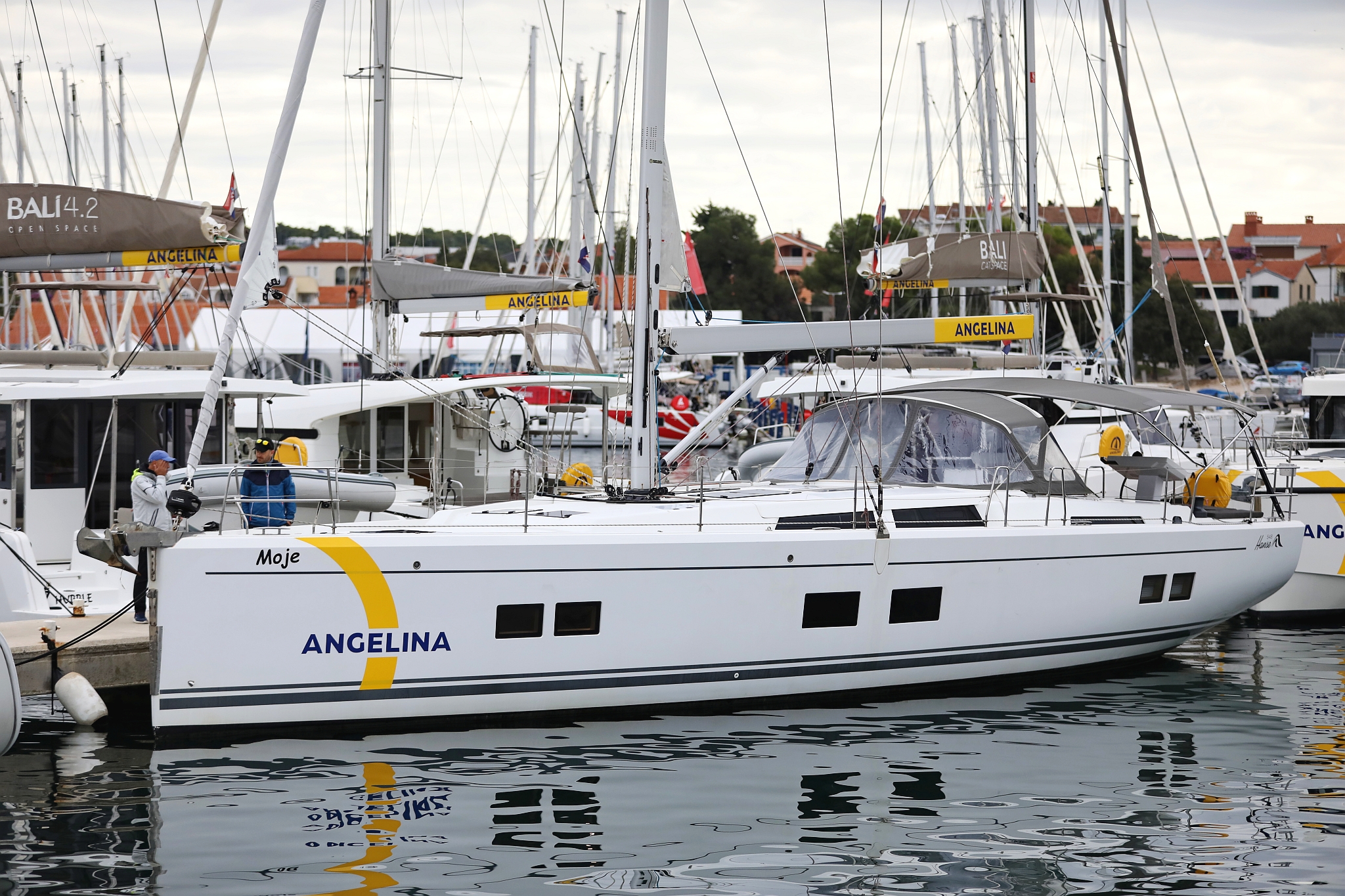 Hanse 548 - 5 + 1 cab. — photo 33