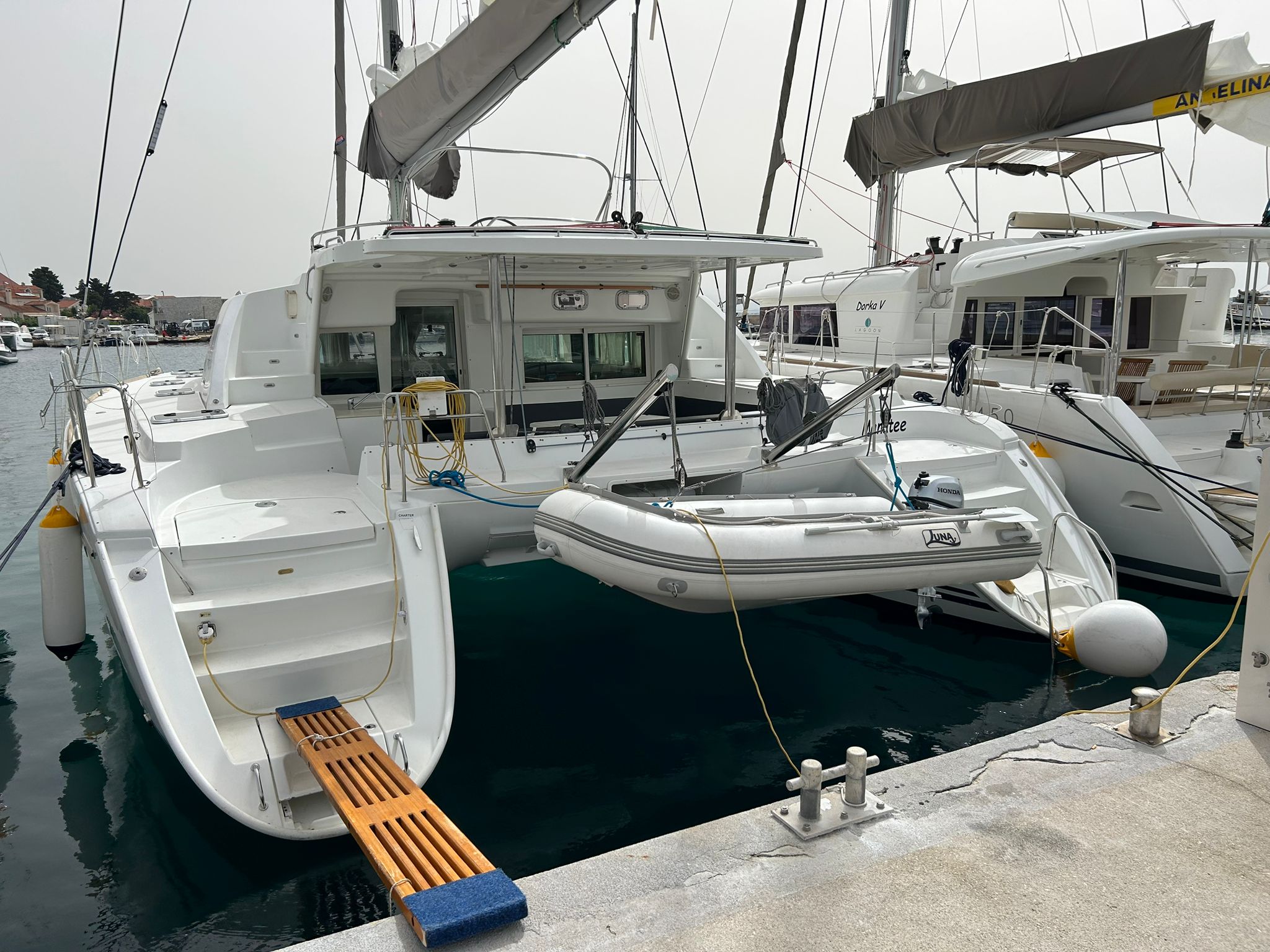 Lagoon 440 - 4 cab. — photo 1