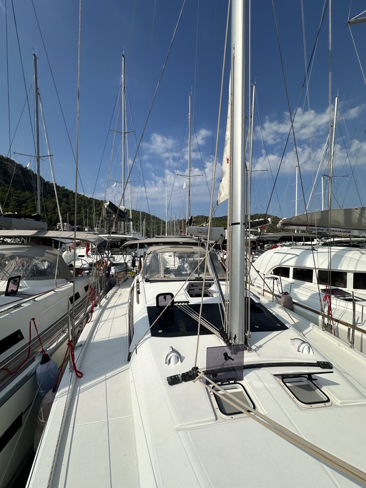 Dufour 430 - 3 cab. — photo 4