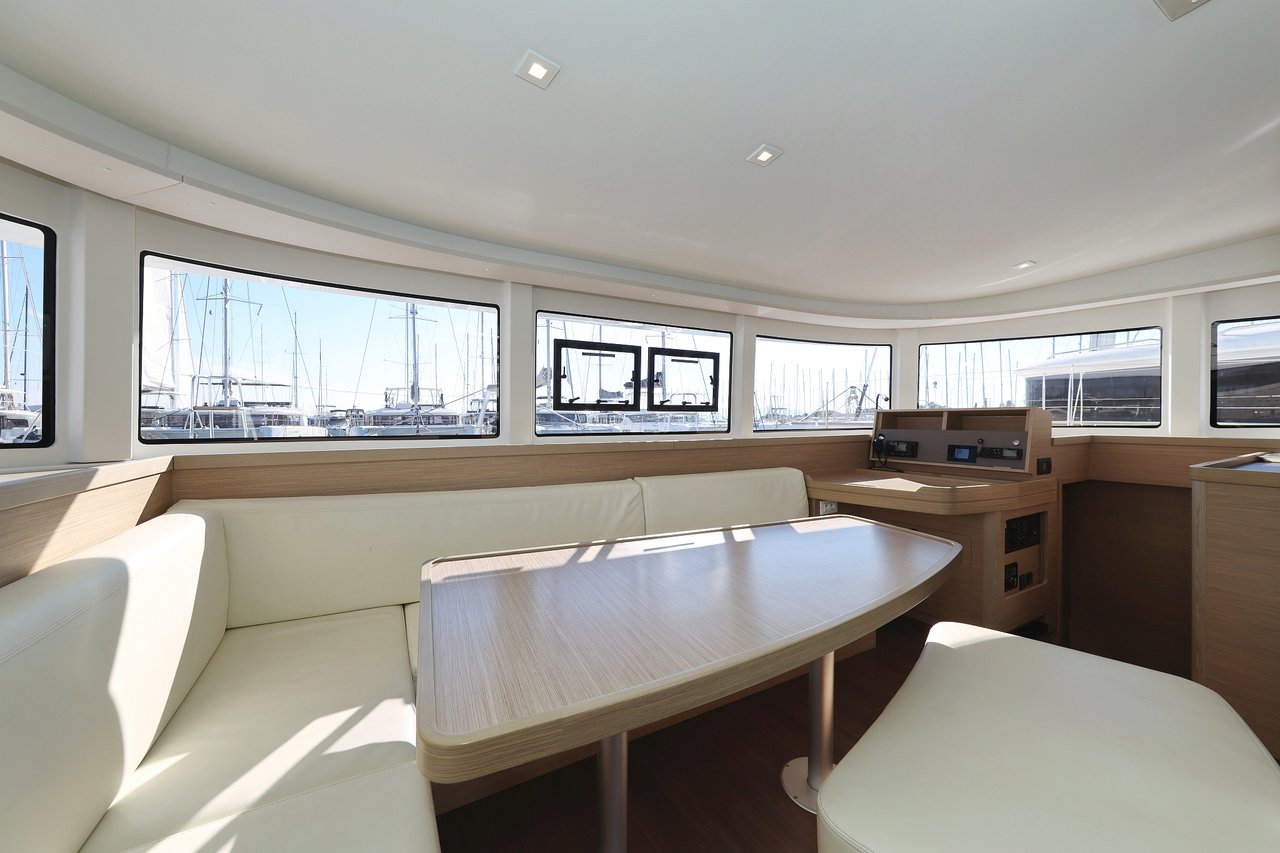 Lagoon 42 - 4 + 2 cab. — photo 18