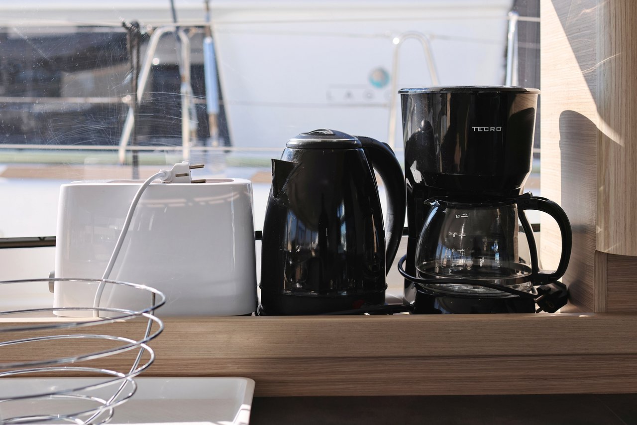 Lagoon 42 - 4 + 2 cab. — photo 30