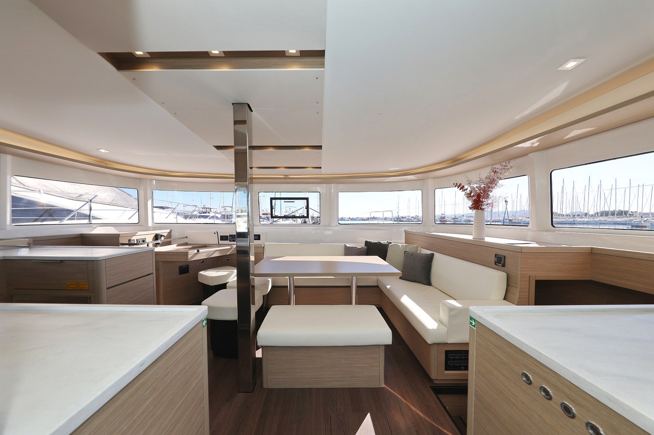 Lagoon 46 - 4 + 2 cab. — photo 12