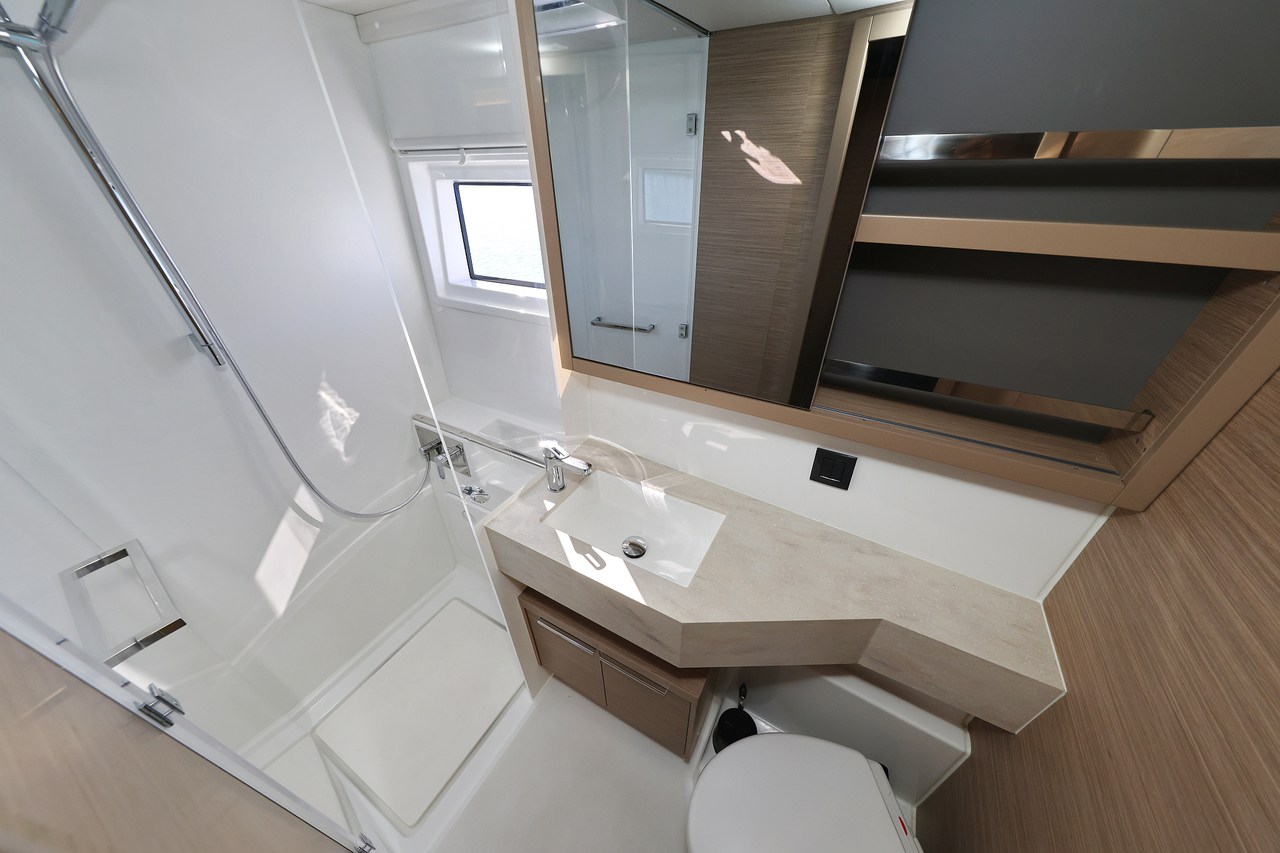 Lagoon 46 - 4 + 2 cab. — photo 24