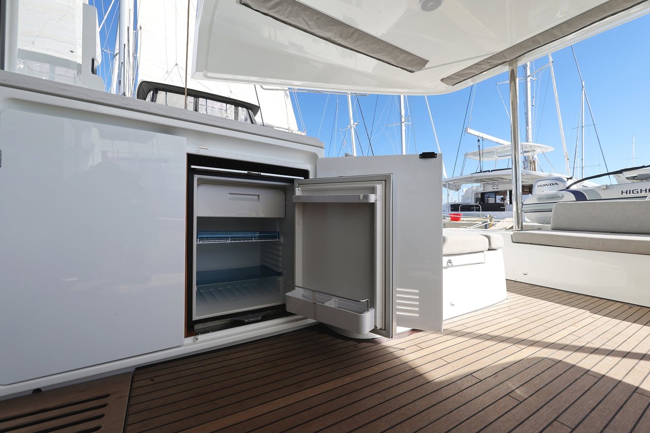 Lagoon 51 - 6 + 1 cab. — photo 12