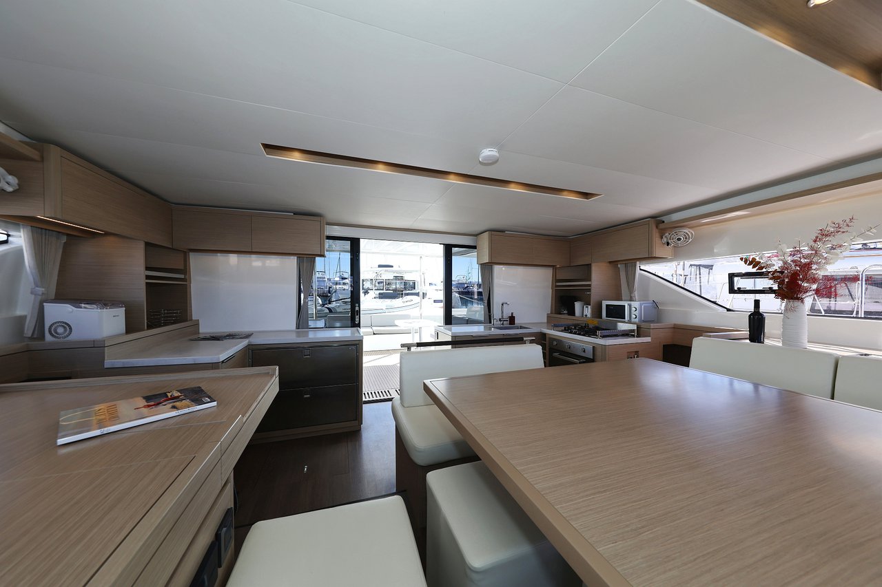 Lagoon 51 - 6 + 1 cab. — photo 16