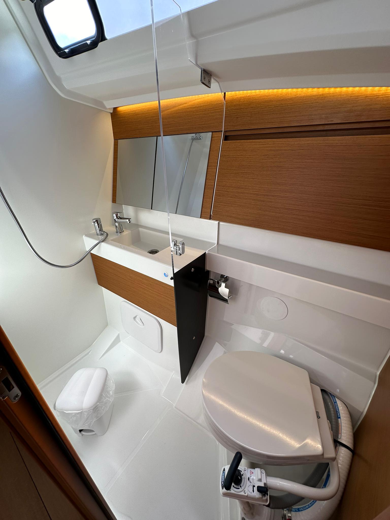 Sun Odyssey 410 - 3 cab. — photo 18