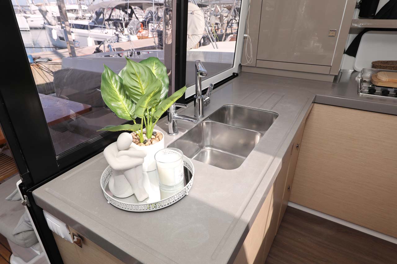 Fountaine Pajot Lucia 40 - 4 cab. — photo 17