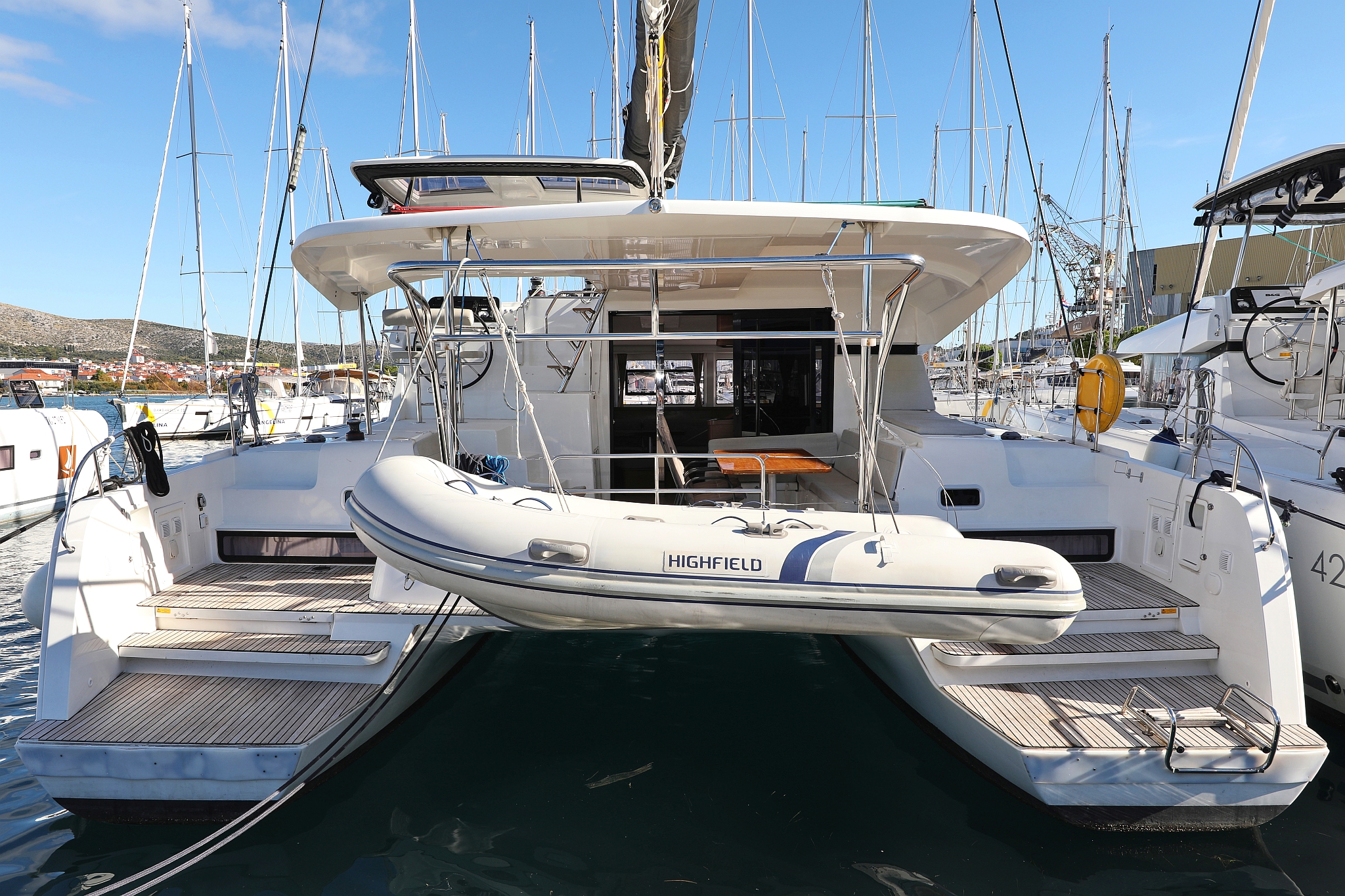 Lagoon 42 - 4 + 2 cab. — photo 1