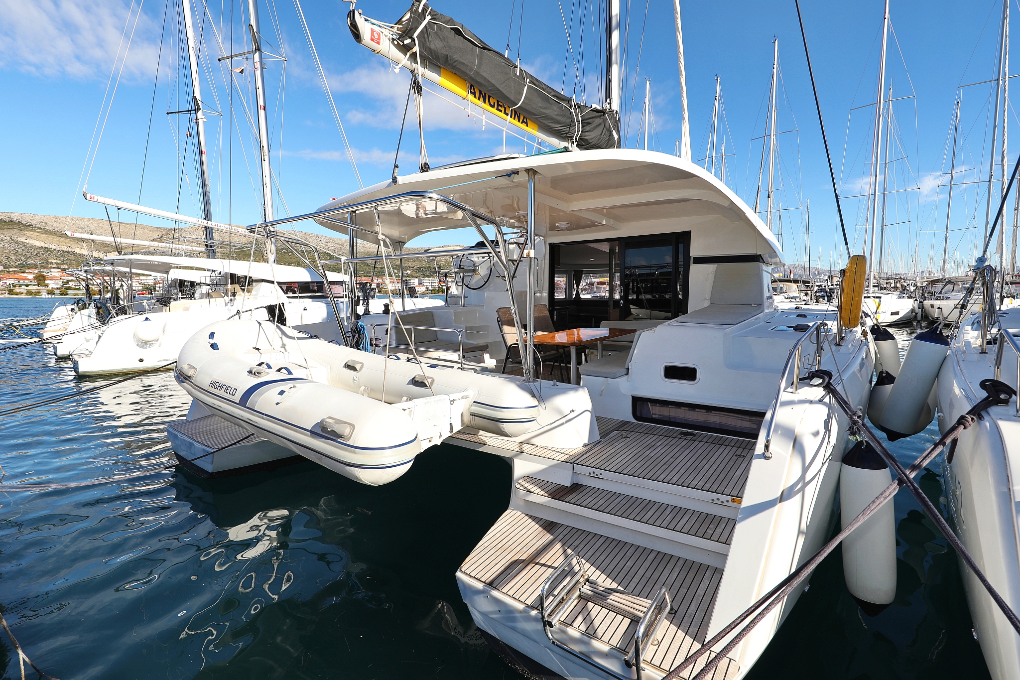 Lagoon 42 - 4 + 2 cab. — photo 5