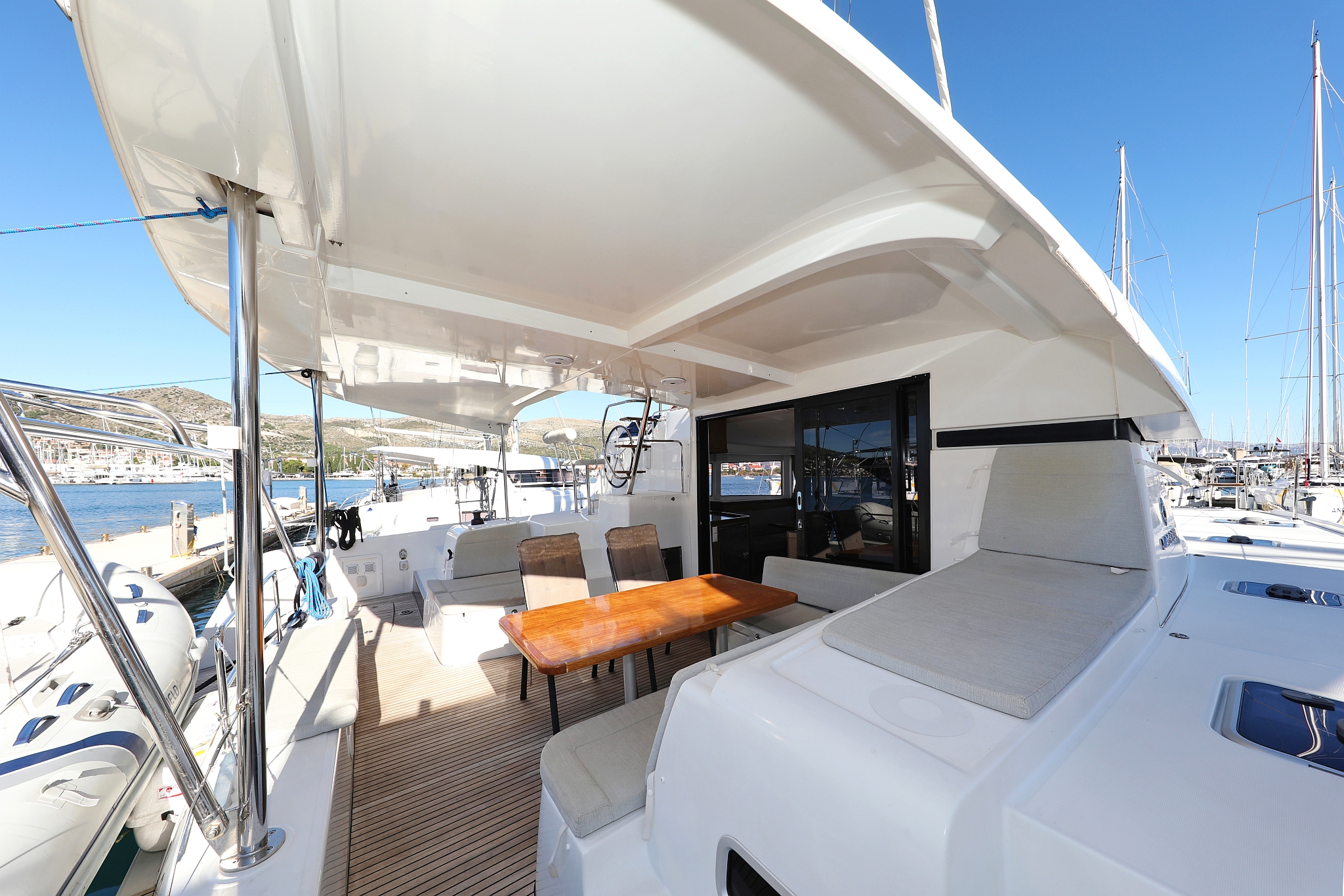 Lagoon 42 - 4 + 2 cab. — photo 7