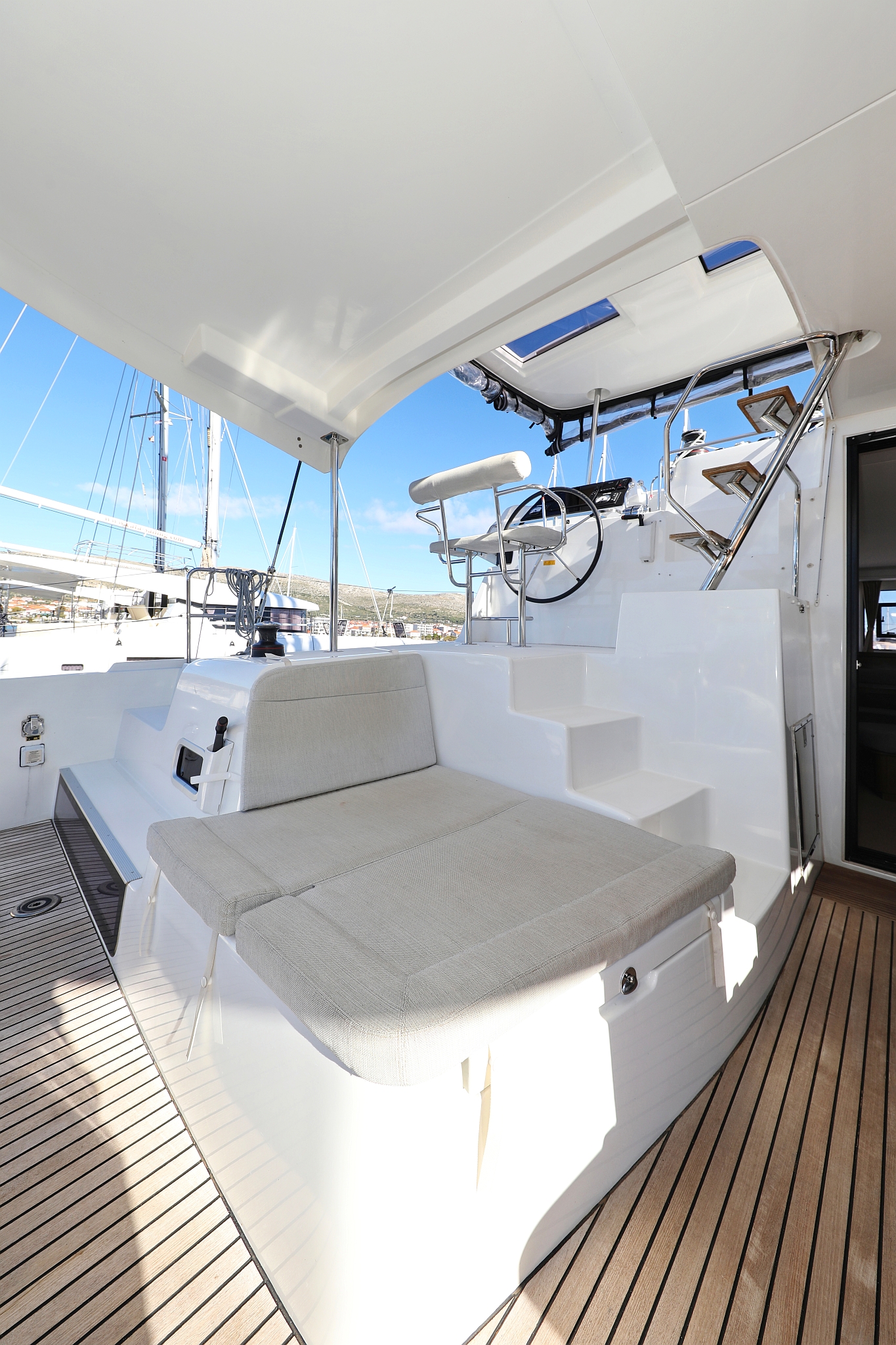Lagoon 42 - 4 + 2 cab. — photo 10