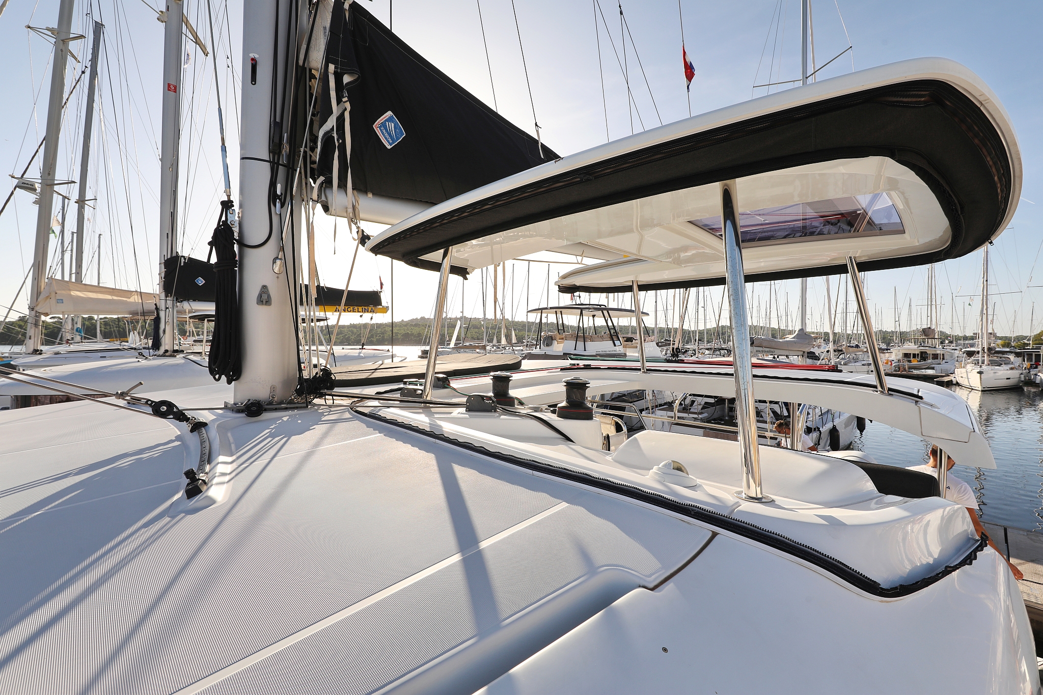 Lagoon 42 - 4 + 2 cab. — photo 12