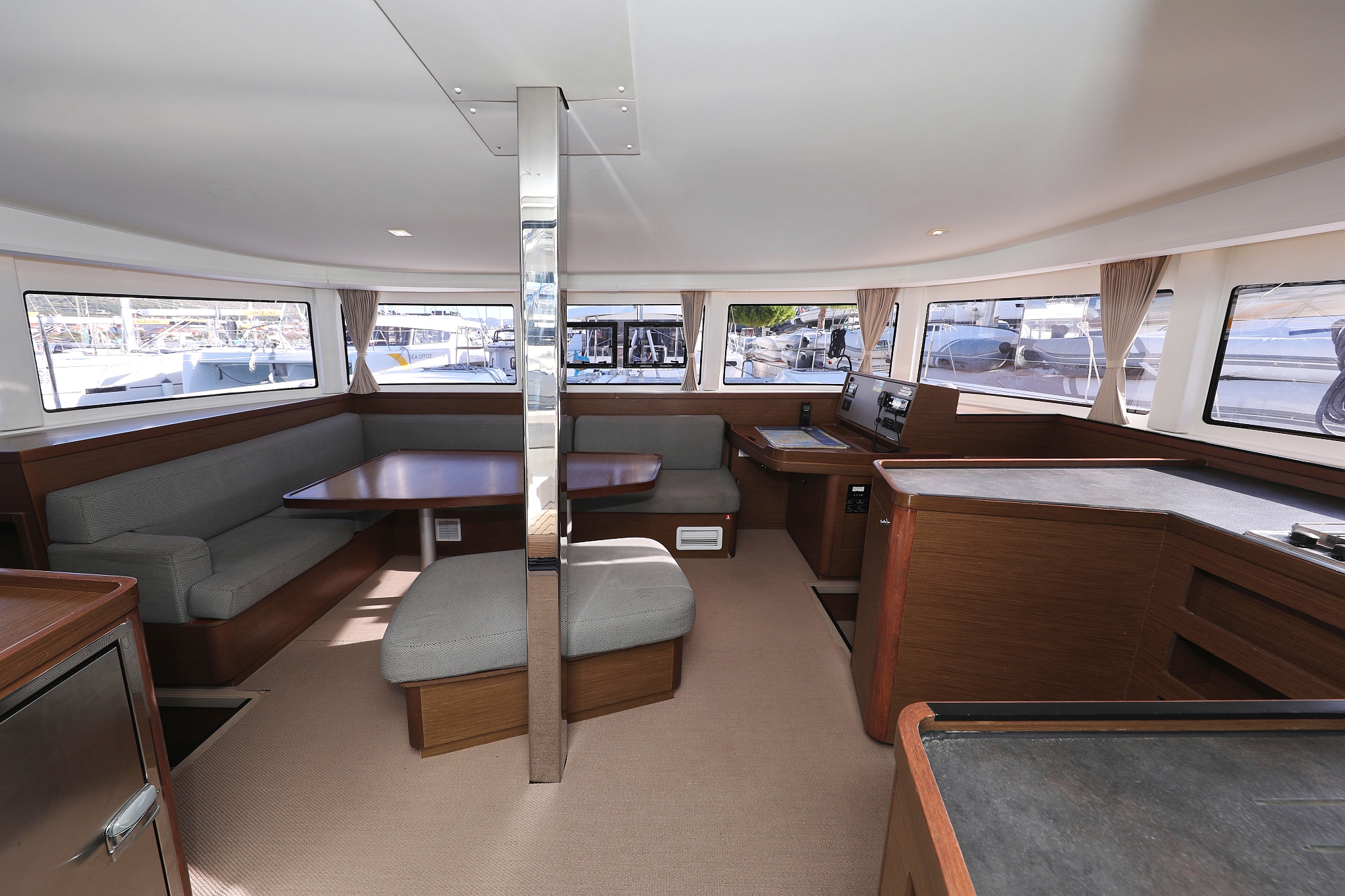 Lagoon 42 - 4 + 2 cab. — photo 16