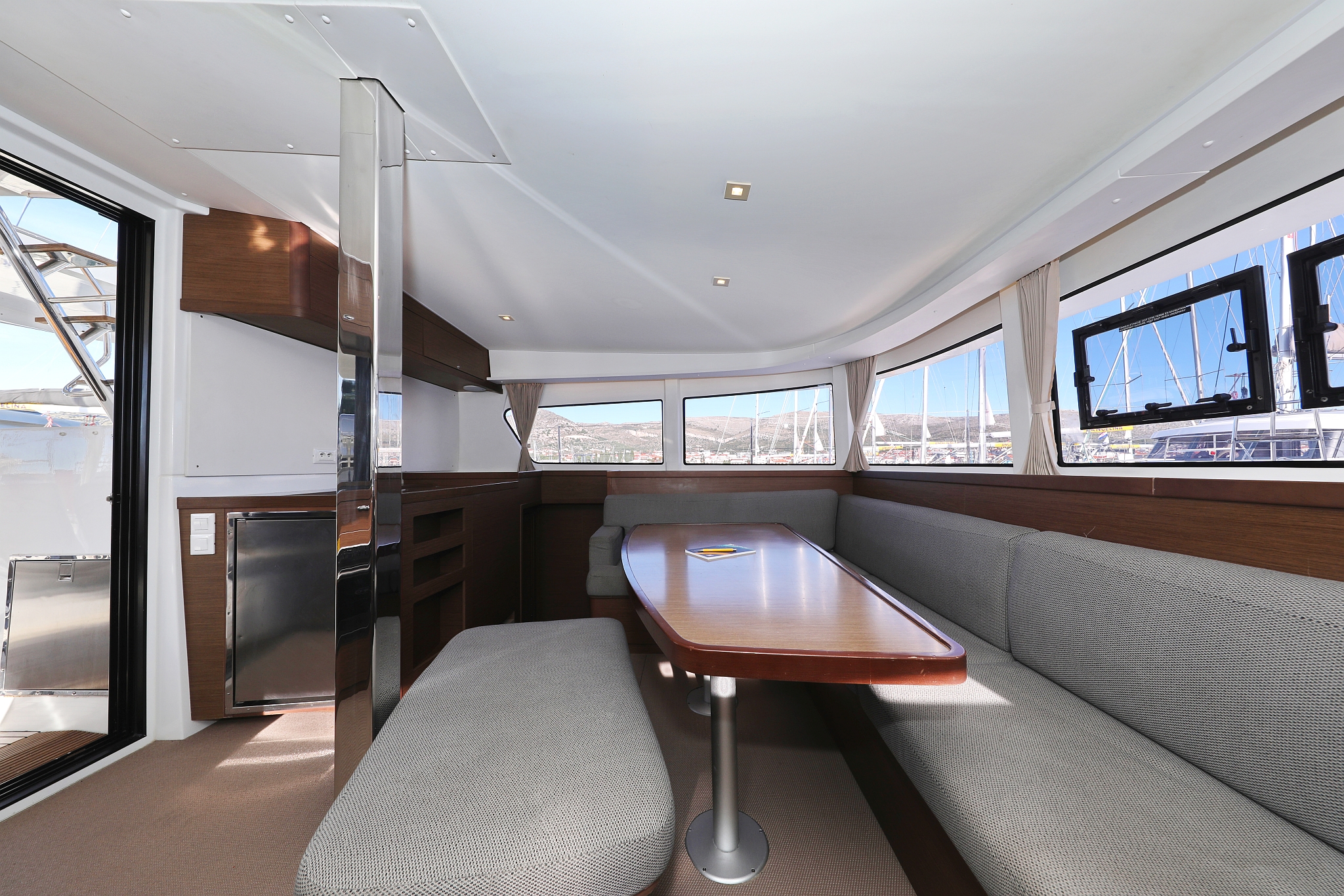 Lagoon 42 - 4 + 2 cab. — photo 19