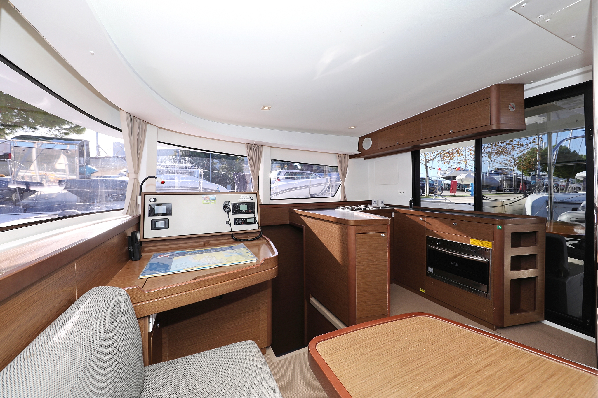 Lagoon 42 - 4 + 2 cab. — photo 21