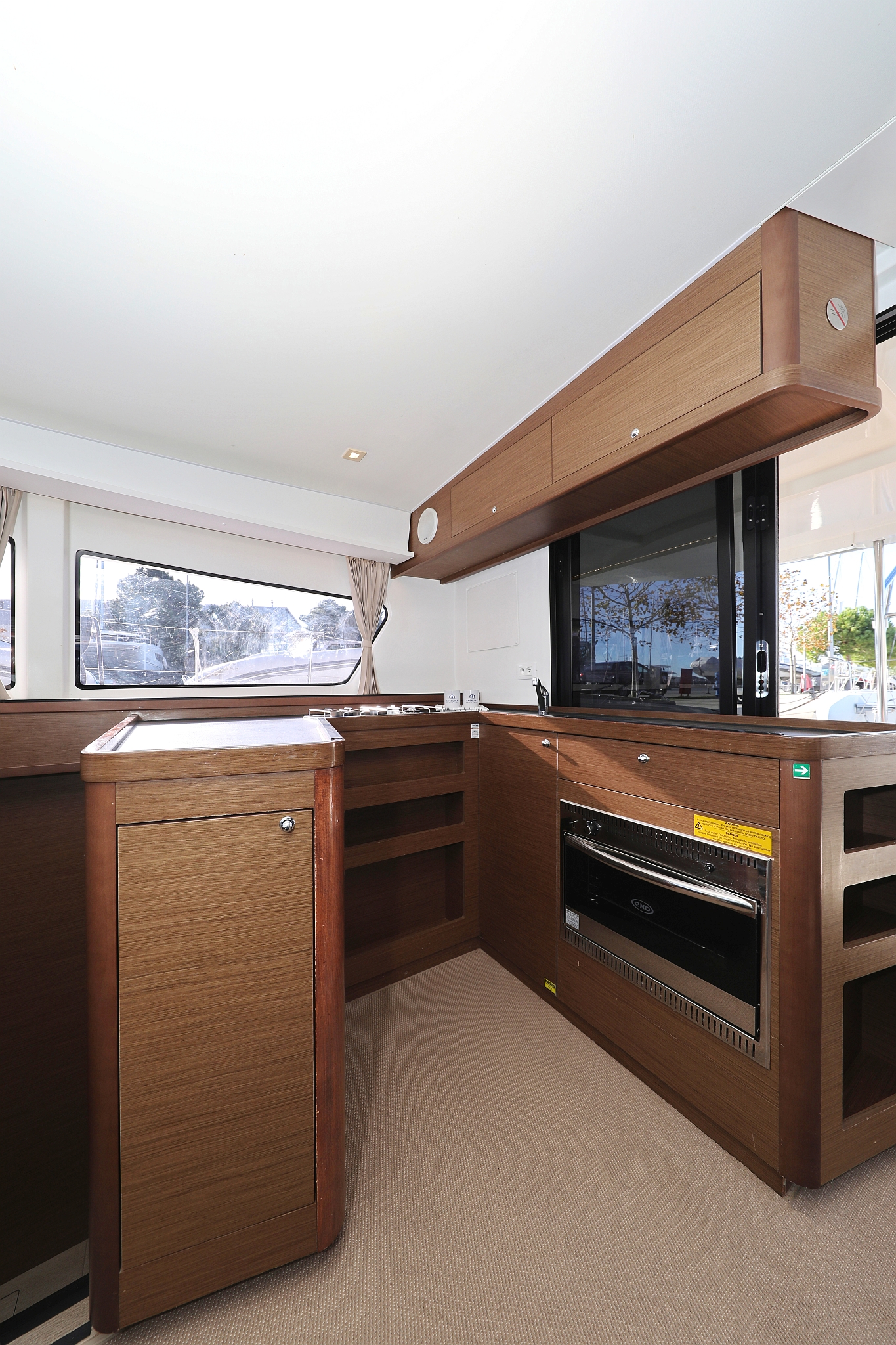 Lagoon 42 - 4 + 2 cab. — photo 23