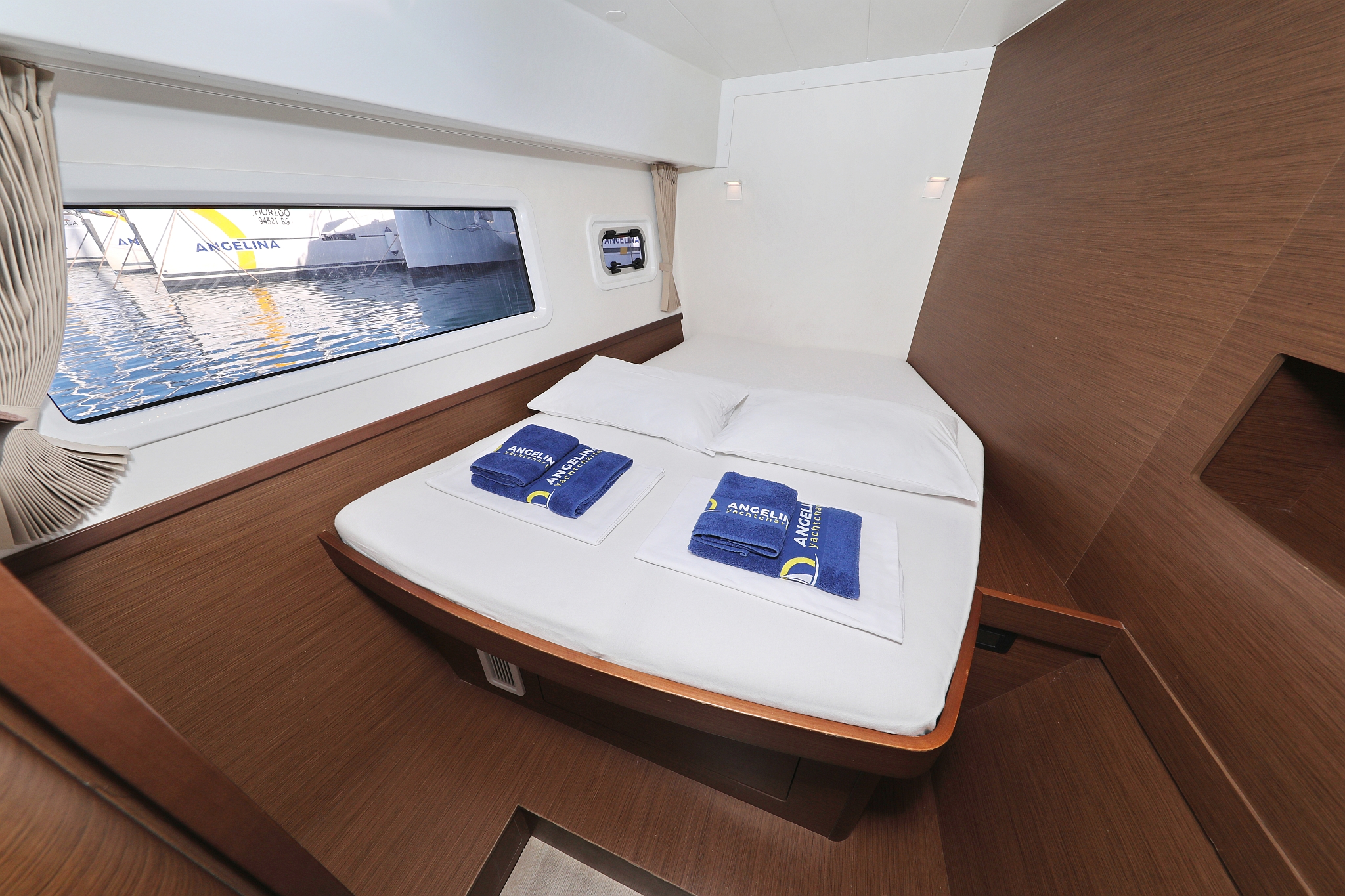 Lagoon 42 - 4 + 2 cab. — photo 28