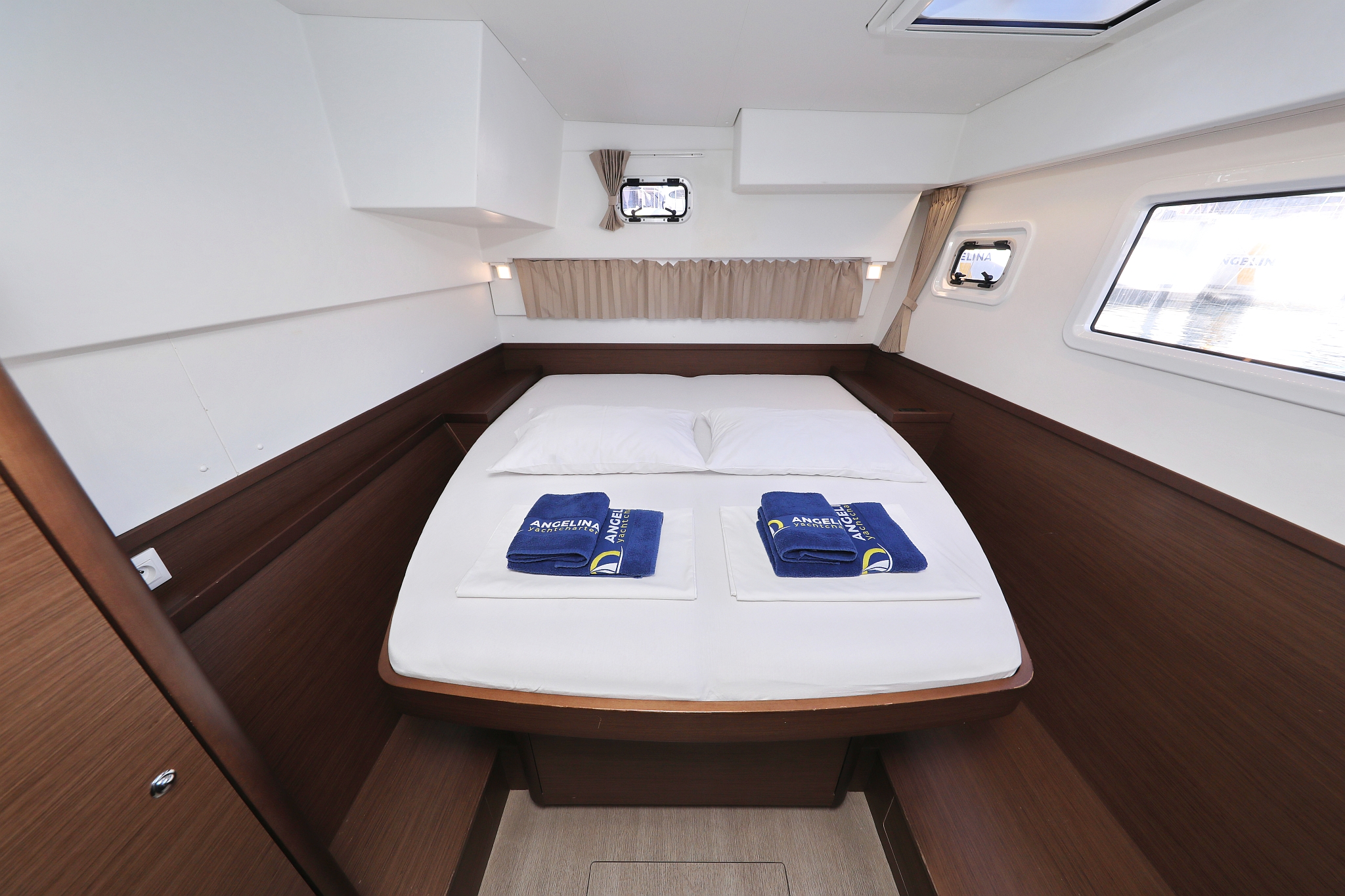 Lagoon 42 - 4 + 2 cab. — photo 33
