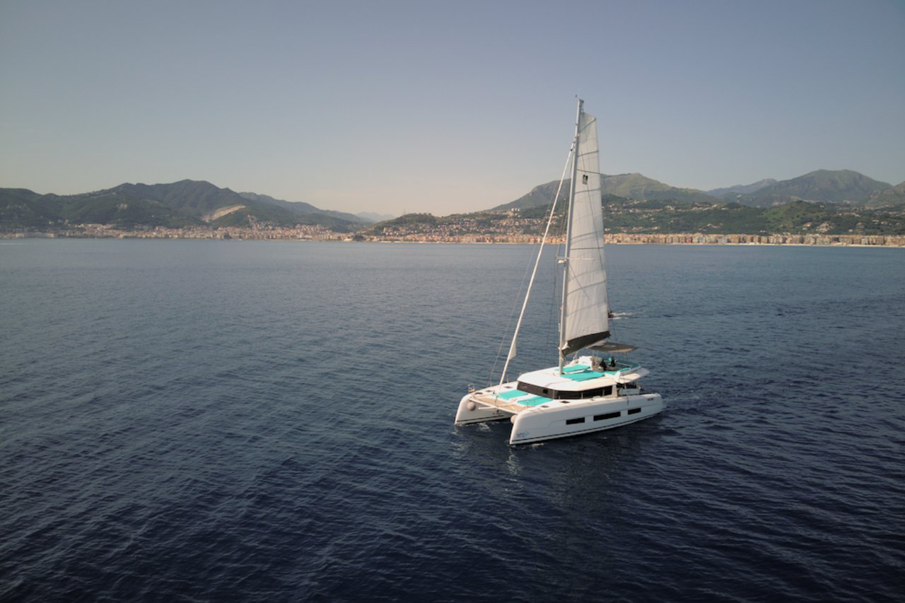 Dufour 48 Catamaran - 5 + 1 cab. — photo 1