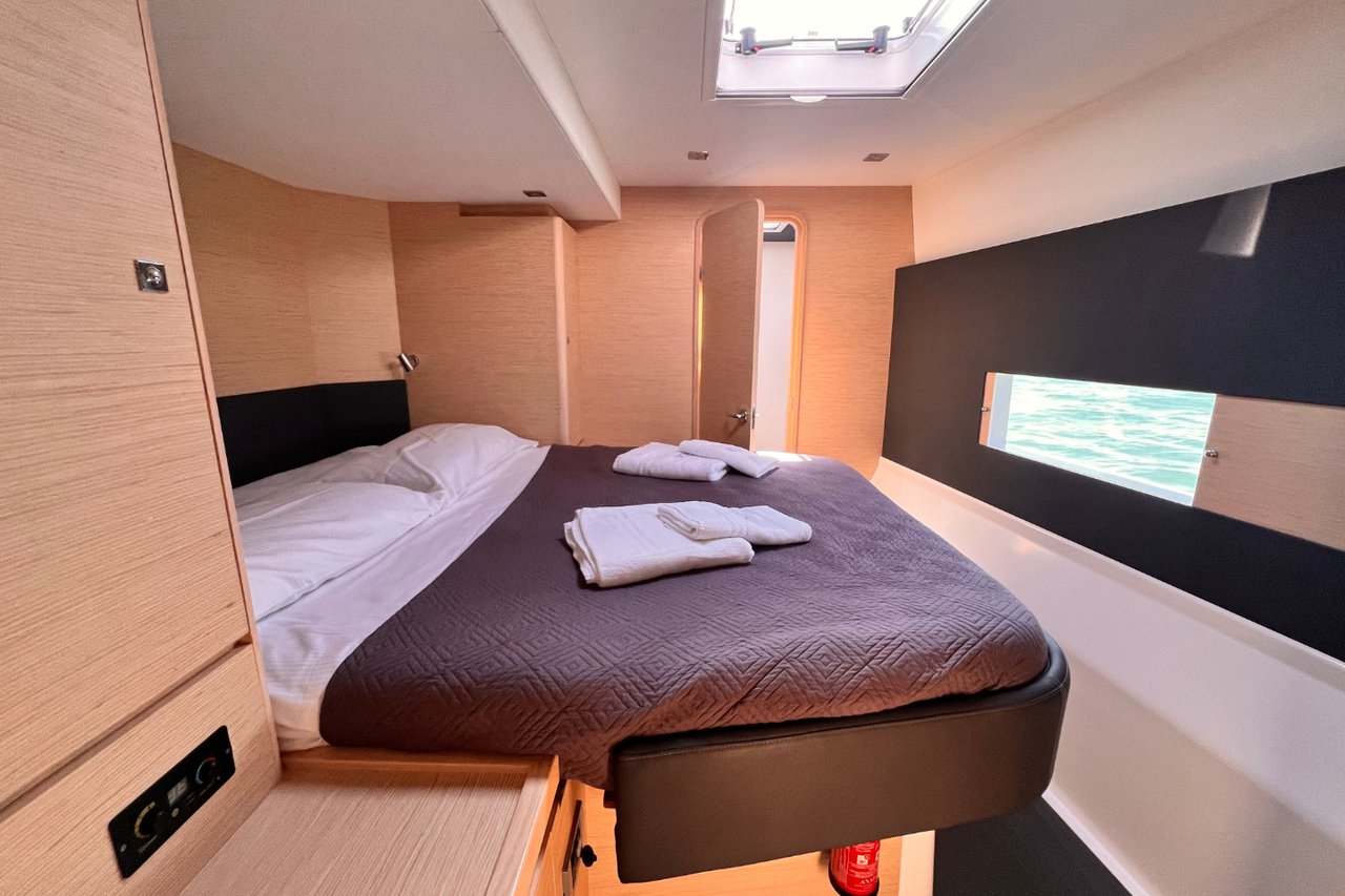 Dufour 48 Catamaran - 5 + 1 cab. — photo 10