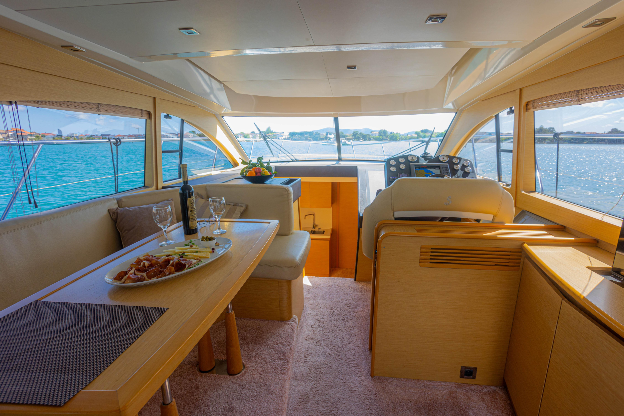 Monte Carlo 47 Fly — photo 11