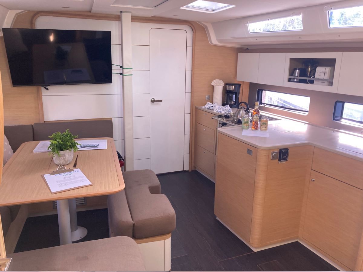 Dufour 41 - 3 cab. — photo 11