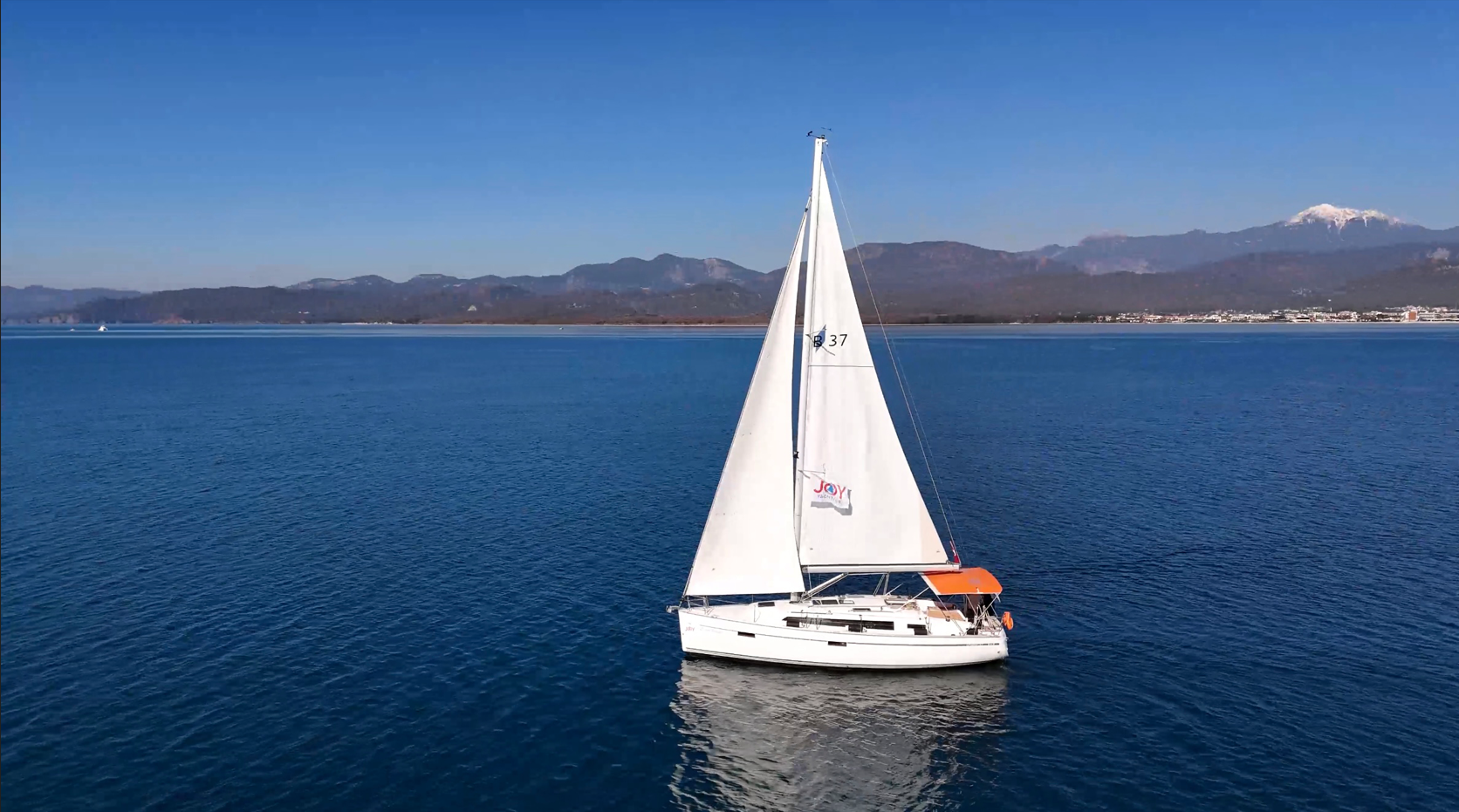 Bavaria Cruiser 37 - 3 cab. — photo 9