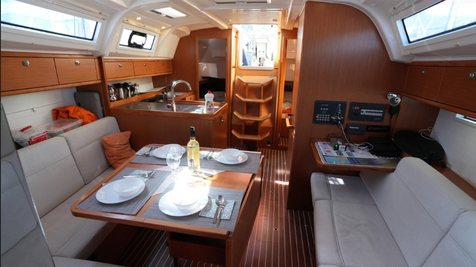 Bavaria Cruiser 37 - 3 cab. — photo 17