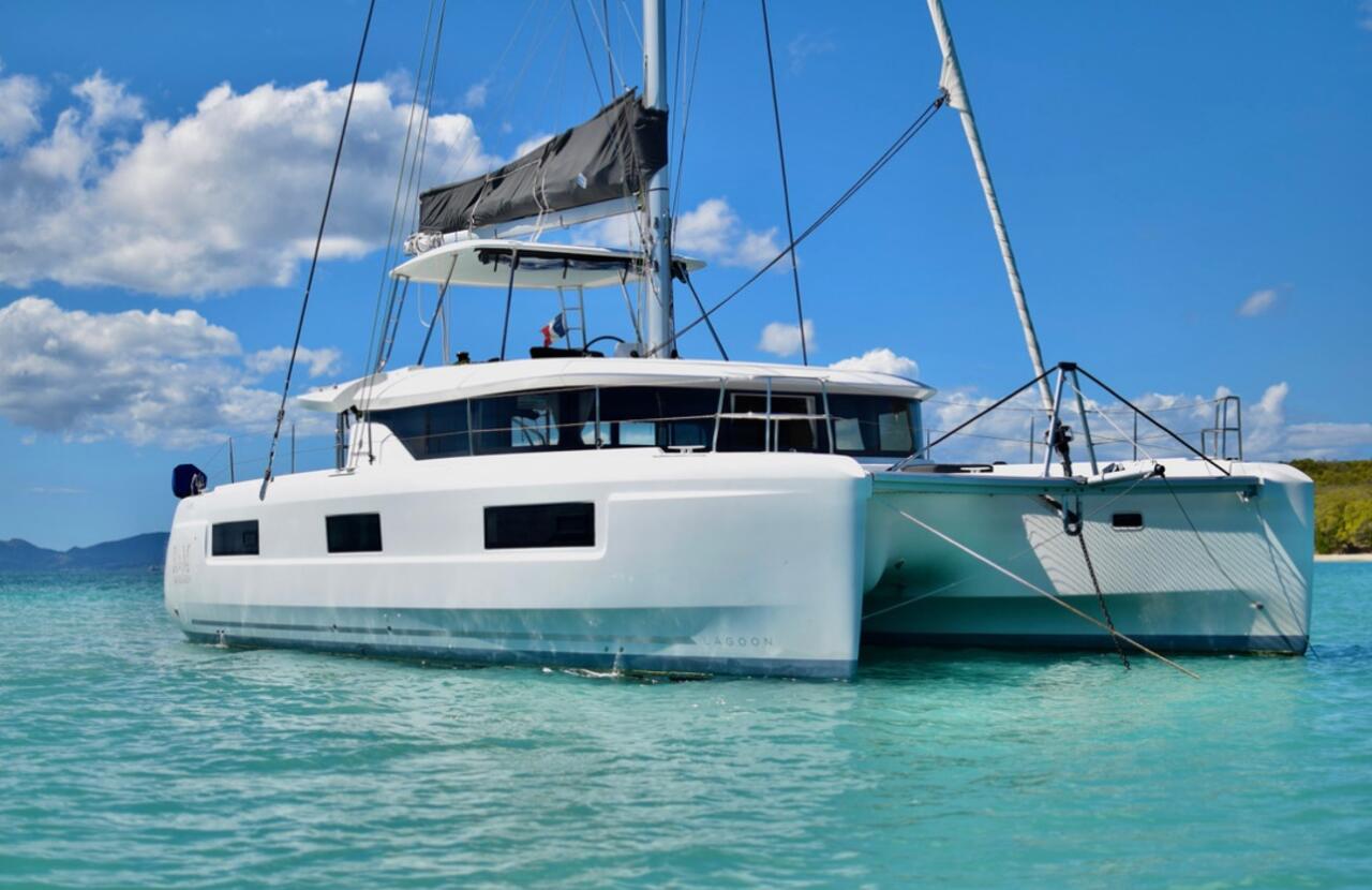 Lagoon 46 - 4 + 2 cab. — photo 1