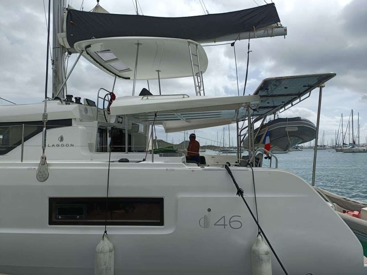 Lagoon 46 - 4 + 2 cab. — photo 8