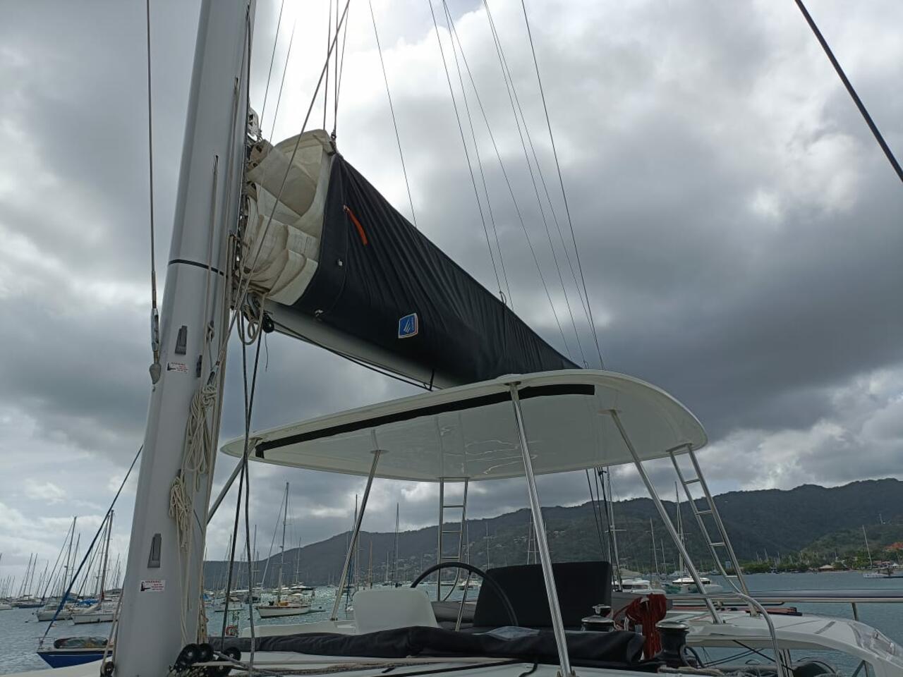Lagoon 46 - 4 + 2 cab. — photo 10