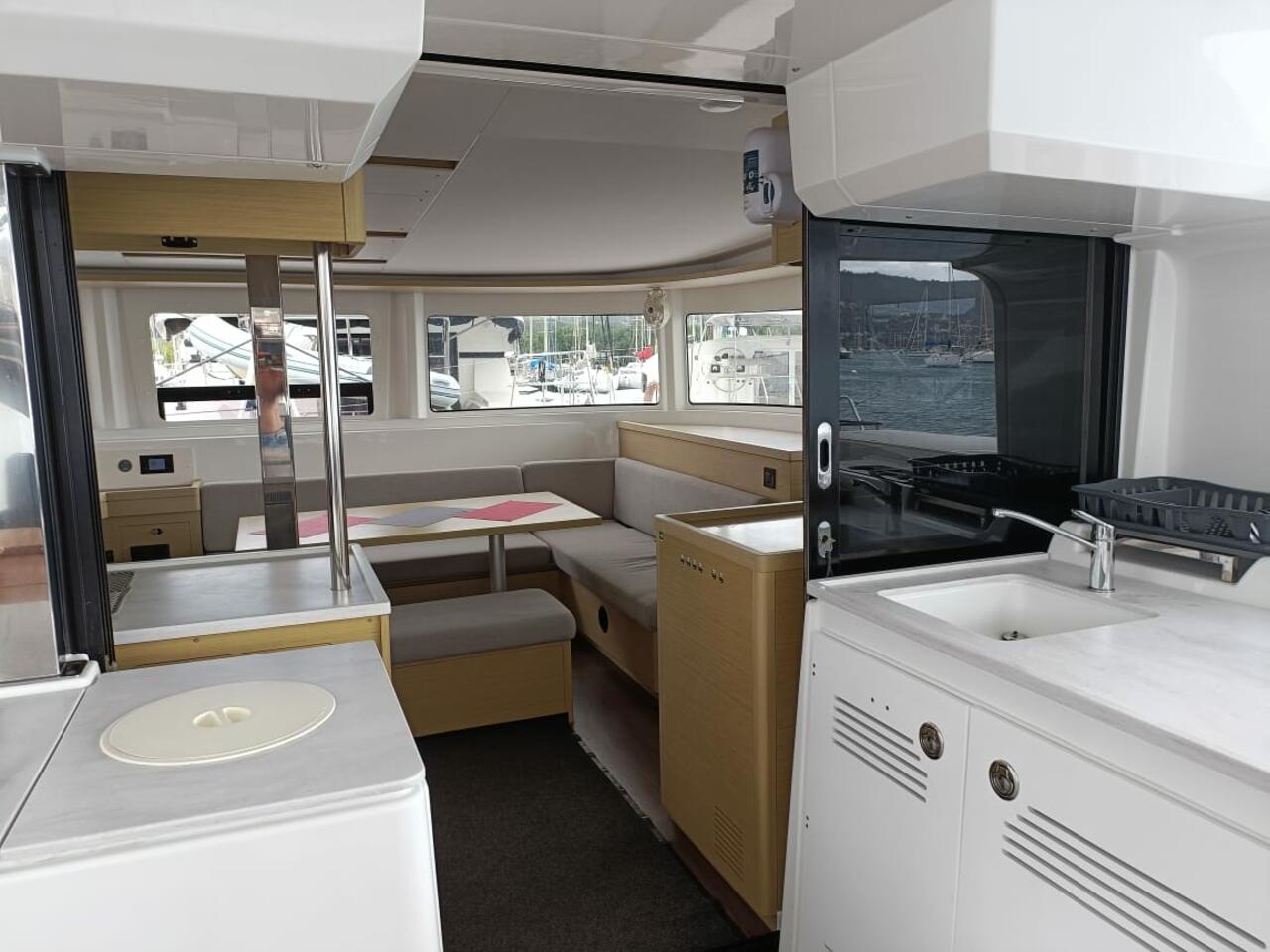 Lagoon 46 - 4 + 2 cab. — photo 14