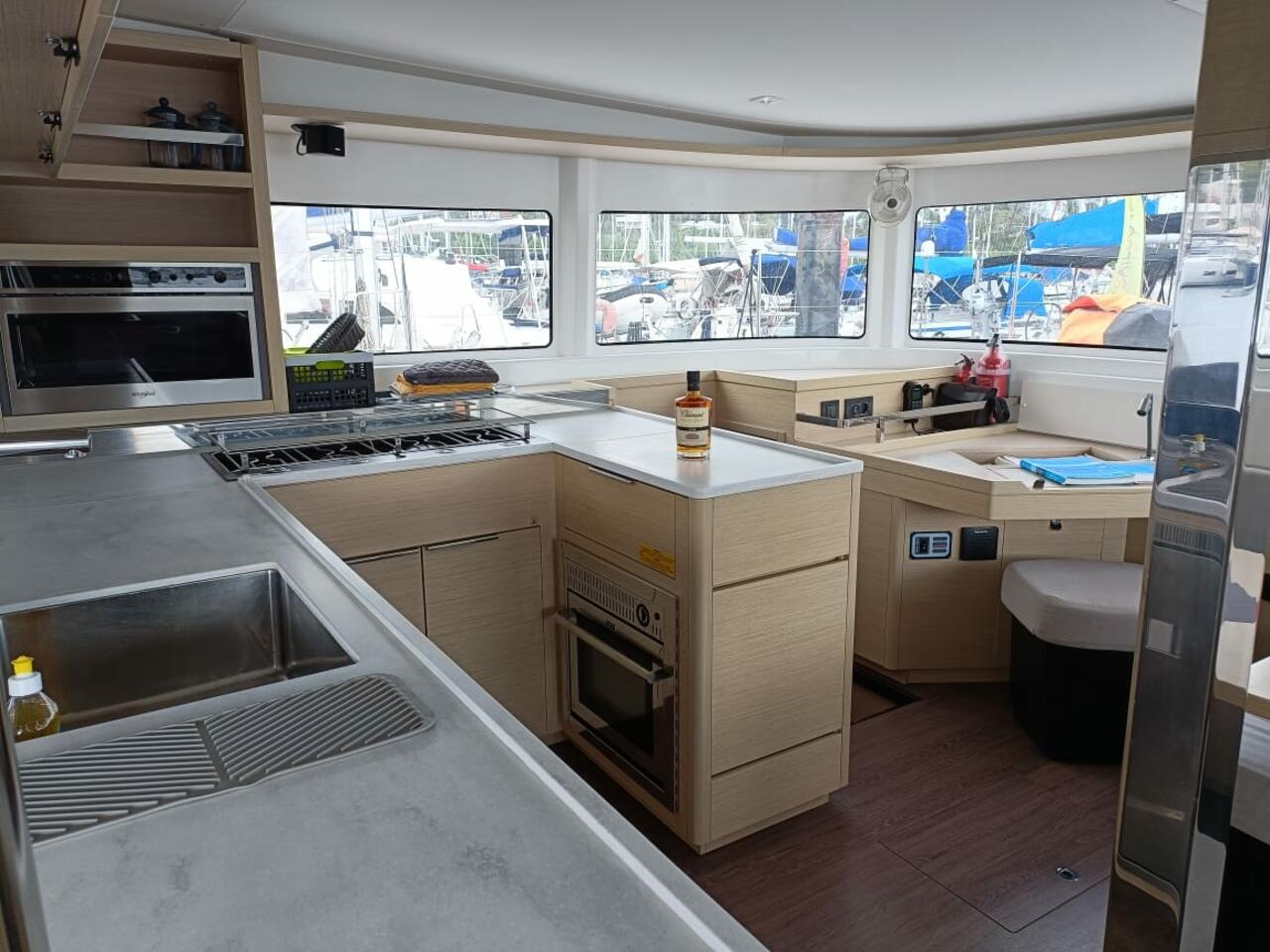 Lagoon 46 - 4 + 2 cab. — photo 15