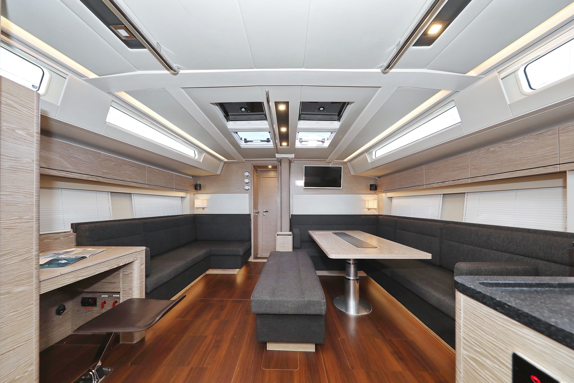Hanse 548 - 5 + 1 cab. — photo 16