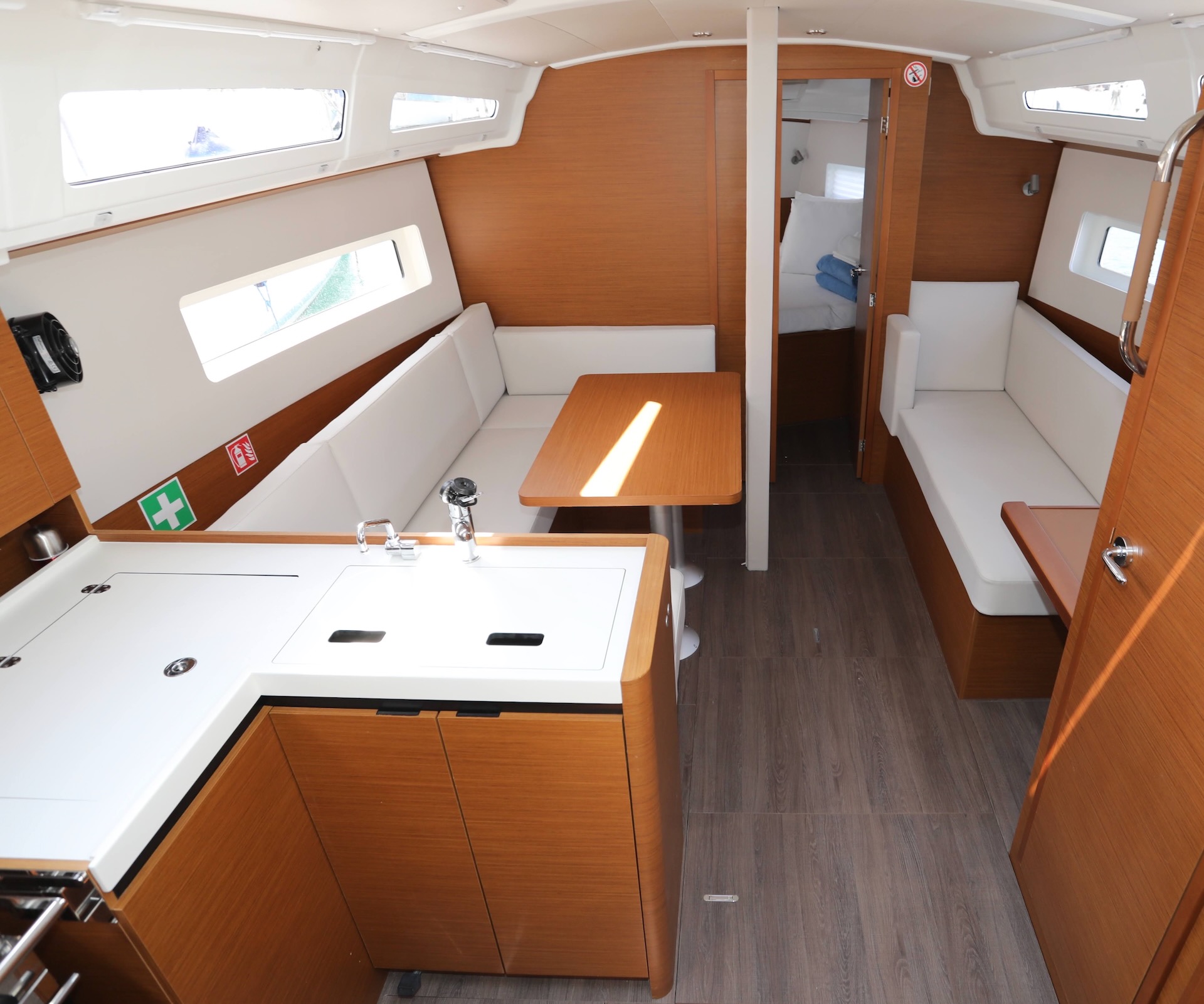 Sun Odyssey 380 - 3 cab. — photo 5