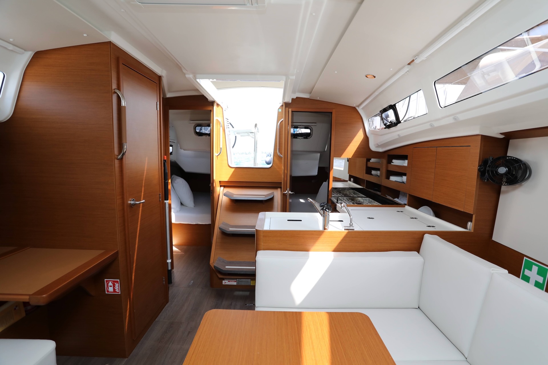 Sun Odyssey 380 - 3 cab. — photo 7