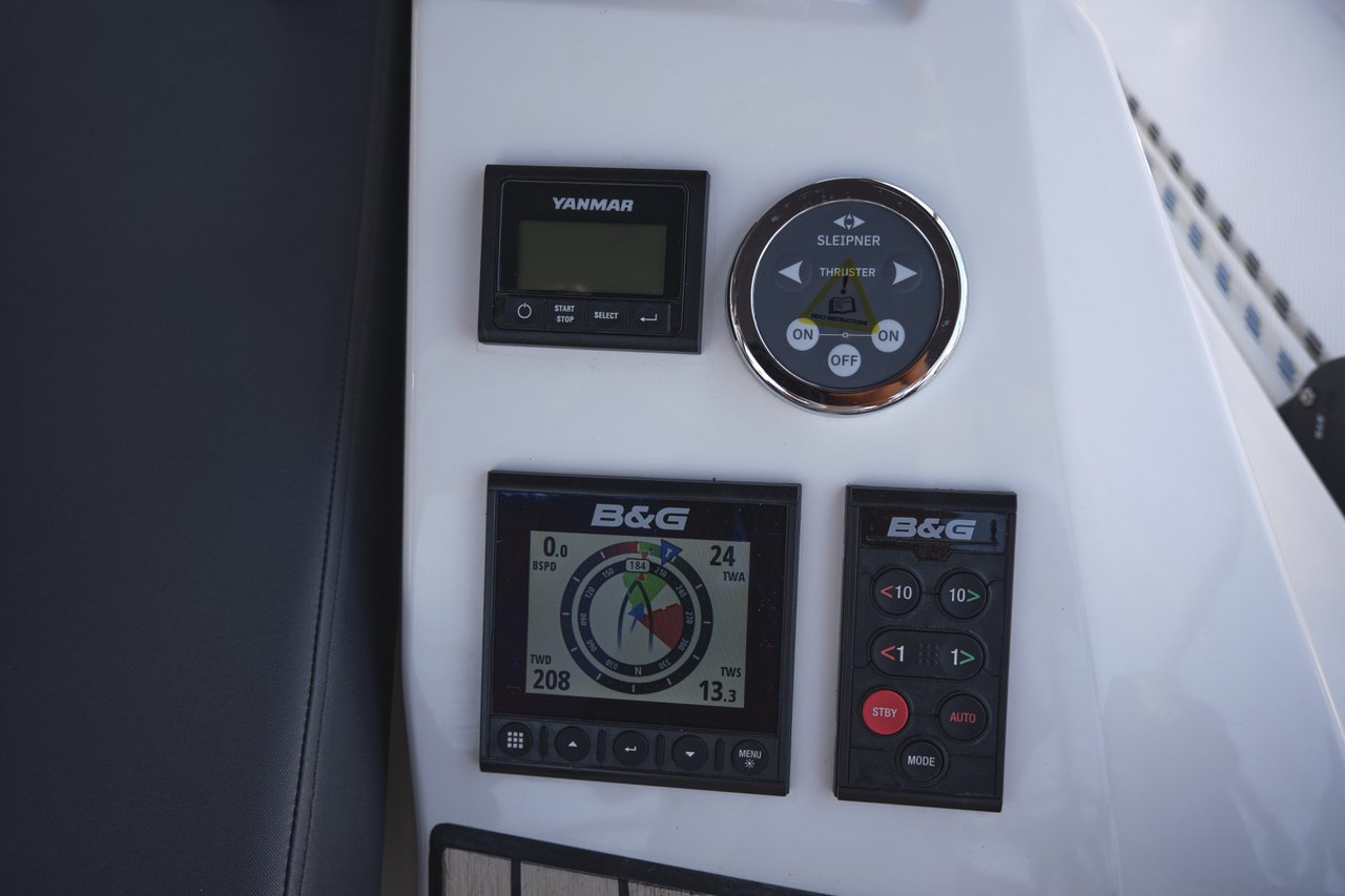 Bavaria C42 — photo 22