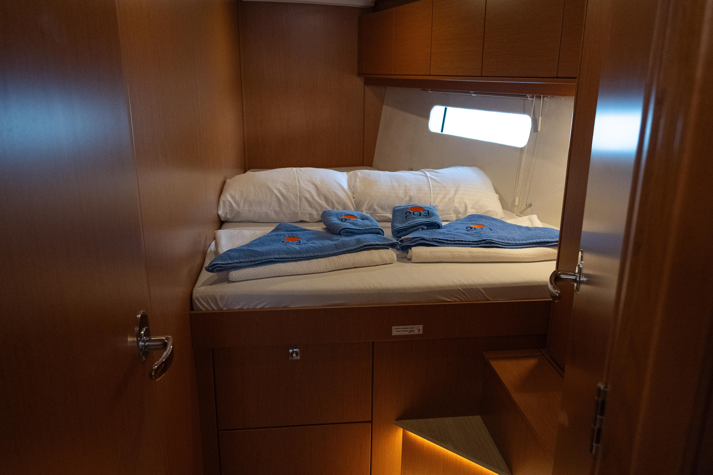 Bavaria C46 - 5 cab. — photo 21