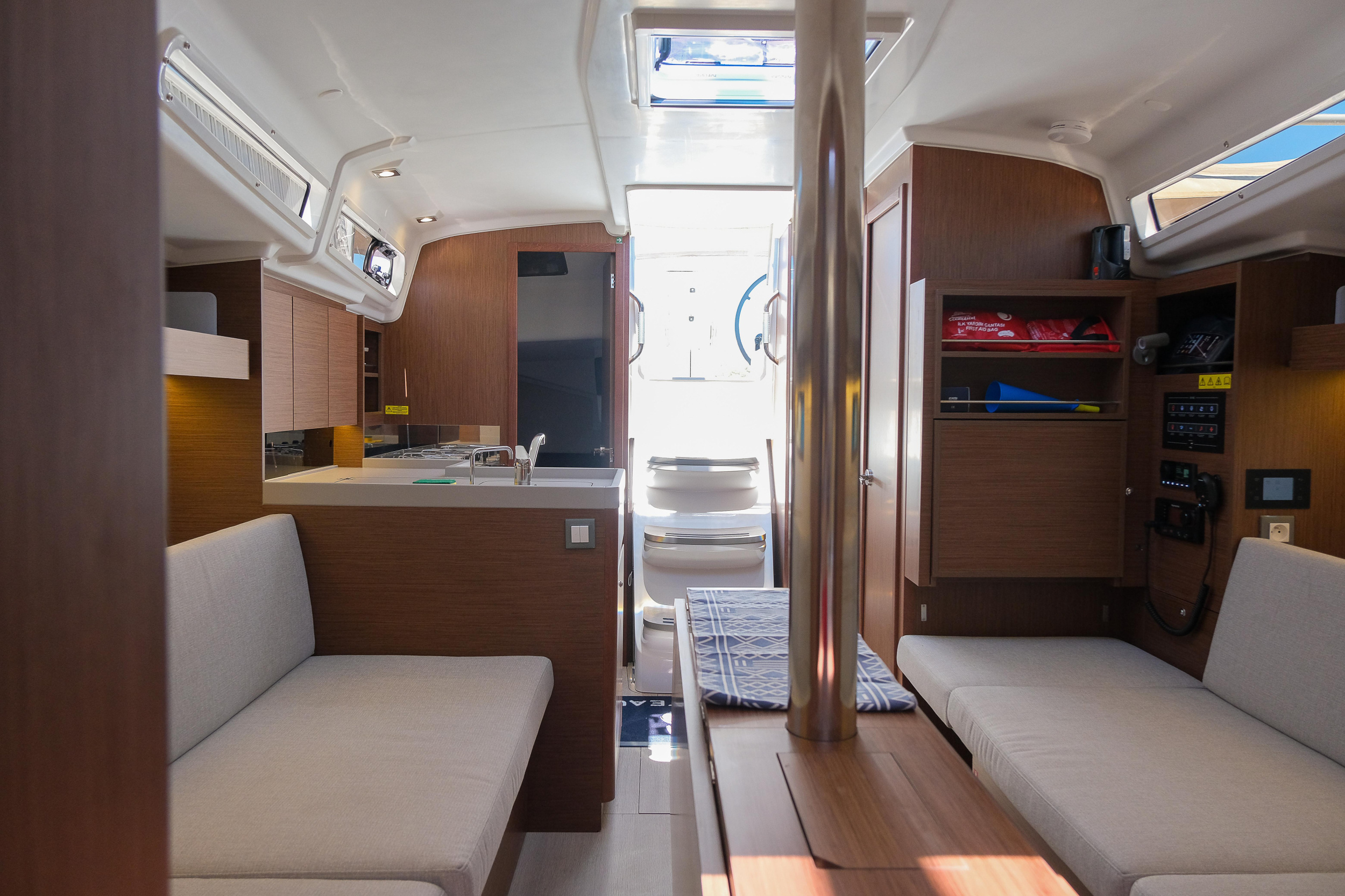 Oceanis 34.1 — photo 10