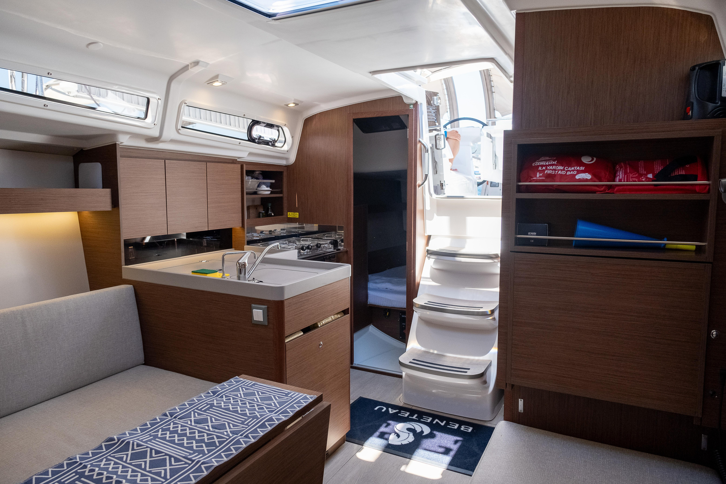 Oceanis 34.1 — photo 11