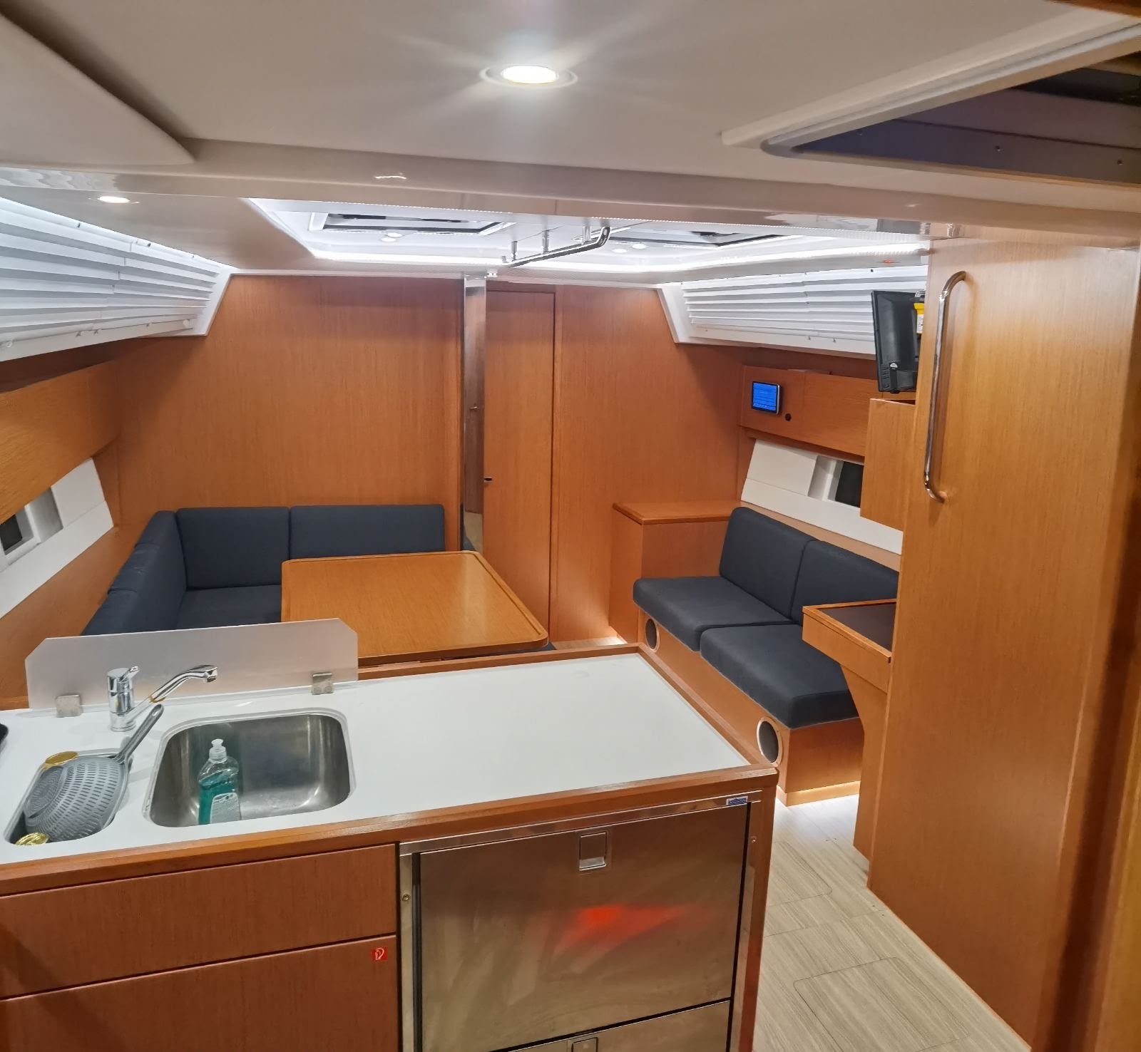 Bavaria C45 - 3 cab. — photo 9