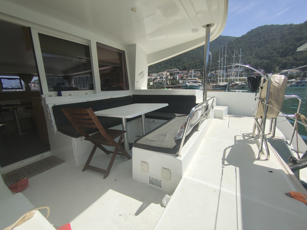 Lagoon 400 - 4 + 2 cab. — photo 24
