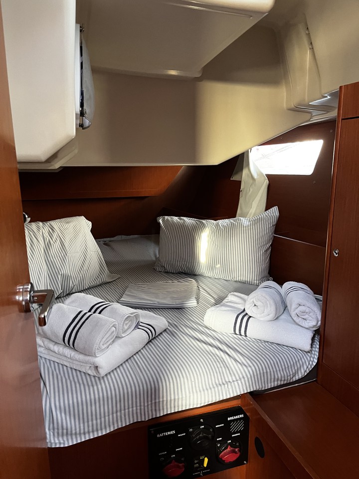 Oceanis 41.1 — photo 8